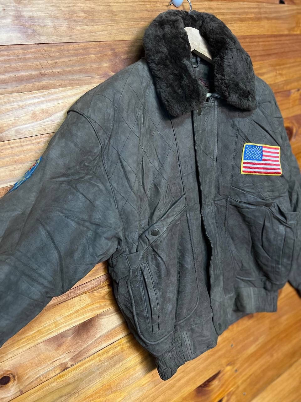 Vintage VINTAGE FAUX FUR AMERICA X SOVIET UNION PATCH LEATHER JACKET Size US M / EU 48-50 / 2 - 5 Thumbnail