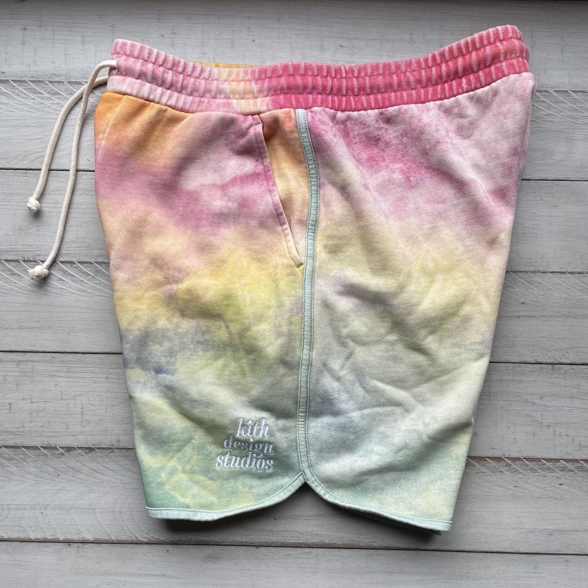 Handmade × Kith × Ronnie Fieg 2021 SPRiNG SUMMER KiTH DESiGN STUDiOS TiE DYE JORDAN SHORTS Size US 31 - 7 Thumbnail