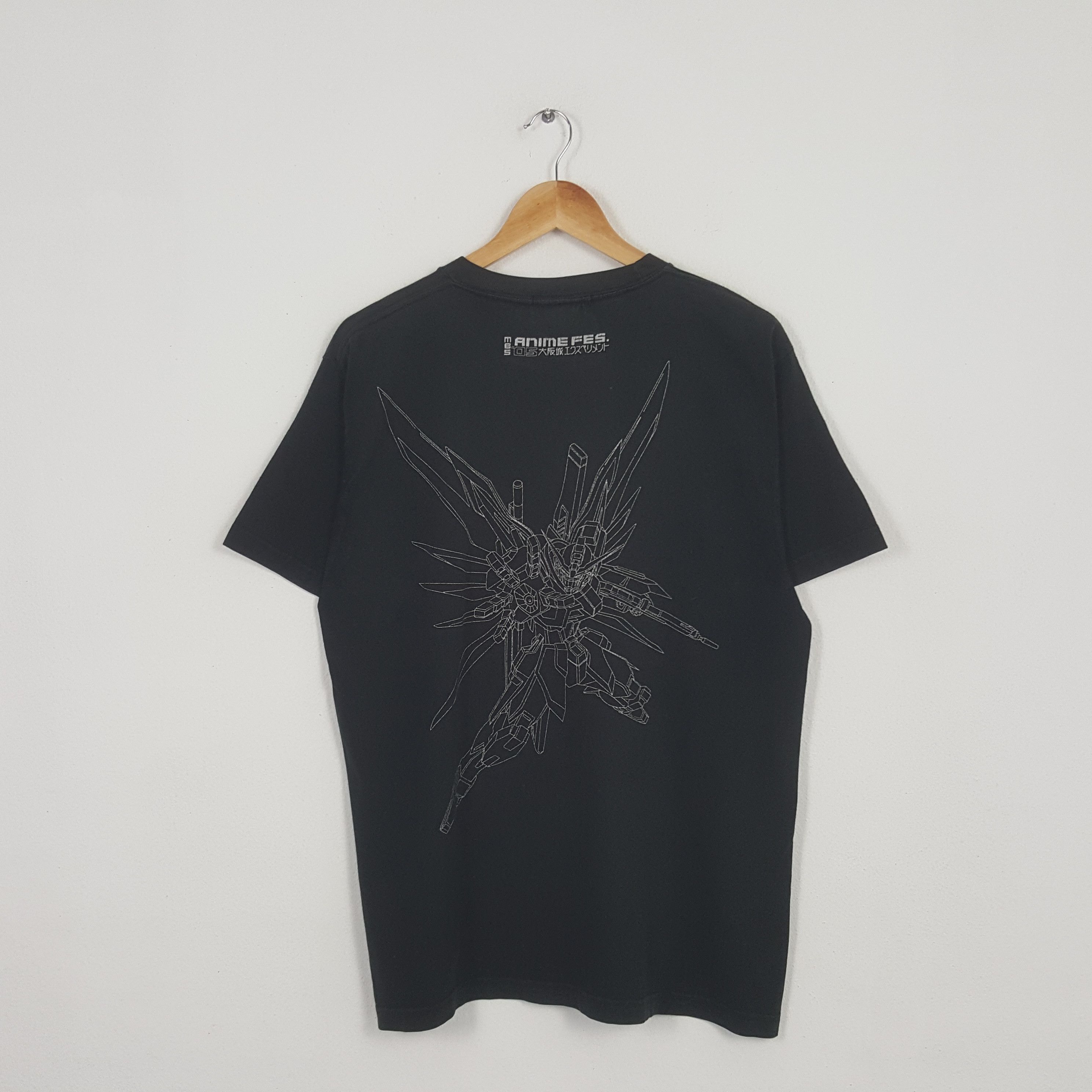 Japanese Brand × Uniqlo × Vintage Vintage Suit Gundam Anime Fes Japanese Brand Tshirt Size US L / EU 52-54 / 3 - 1 Thumbnail