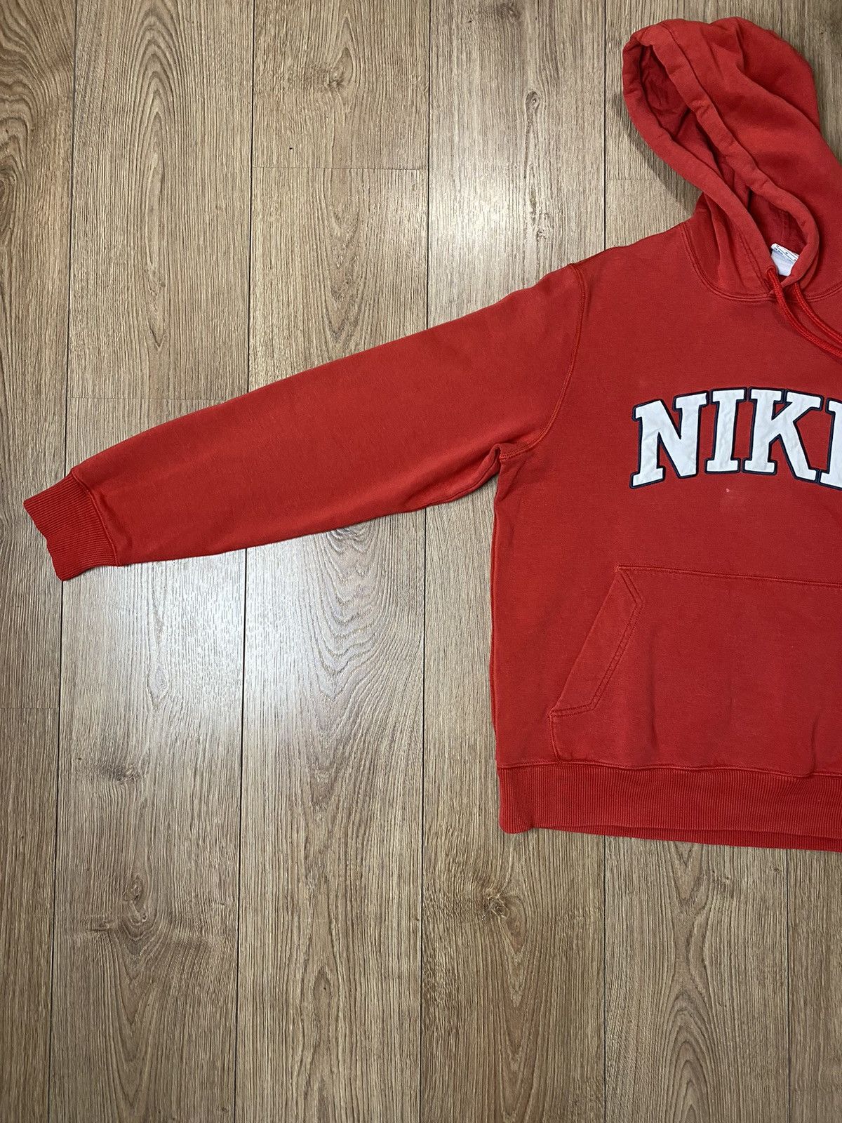 Vintage Vintage Hoodie Nike Big Centre Logo Y2K Size US M / EU 48-50 / 2 - 5 Thumbnail