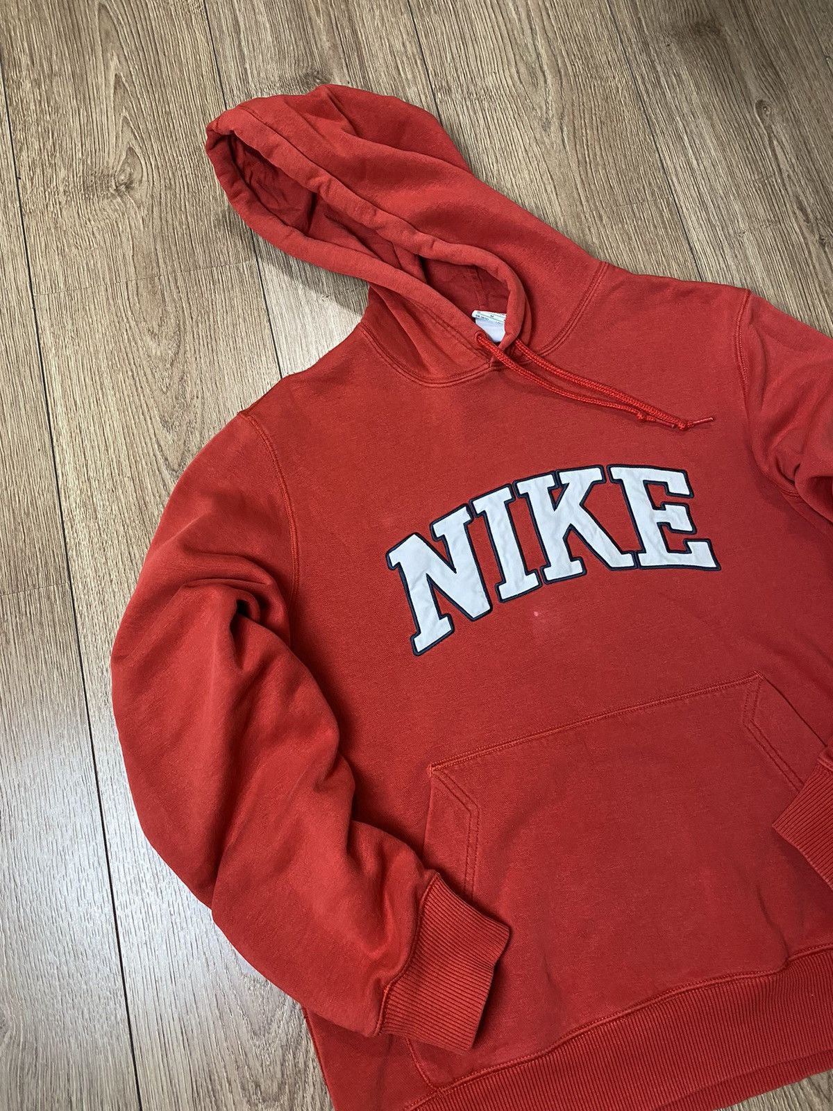 Vintage Vintage Hoodie Nike Big Centre Logo Y2K Size US M / EU 48-50 / 2 - 3 Thumbnail