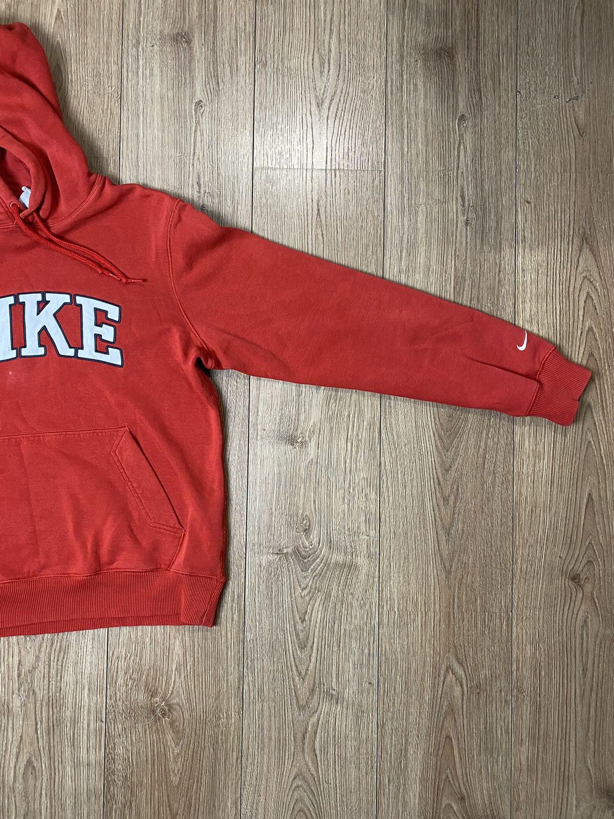 Vintage Vintage Hoodie Nike Big Centre Logo Y2K Size US M / EU 48-50 / 2 - 4 Thumbnail