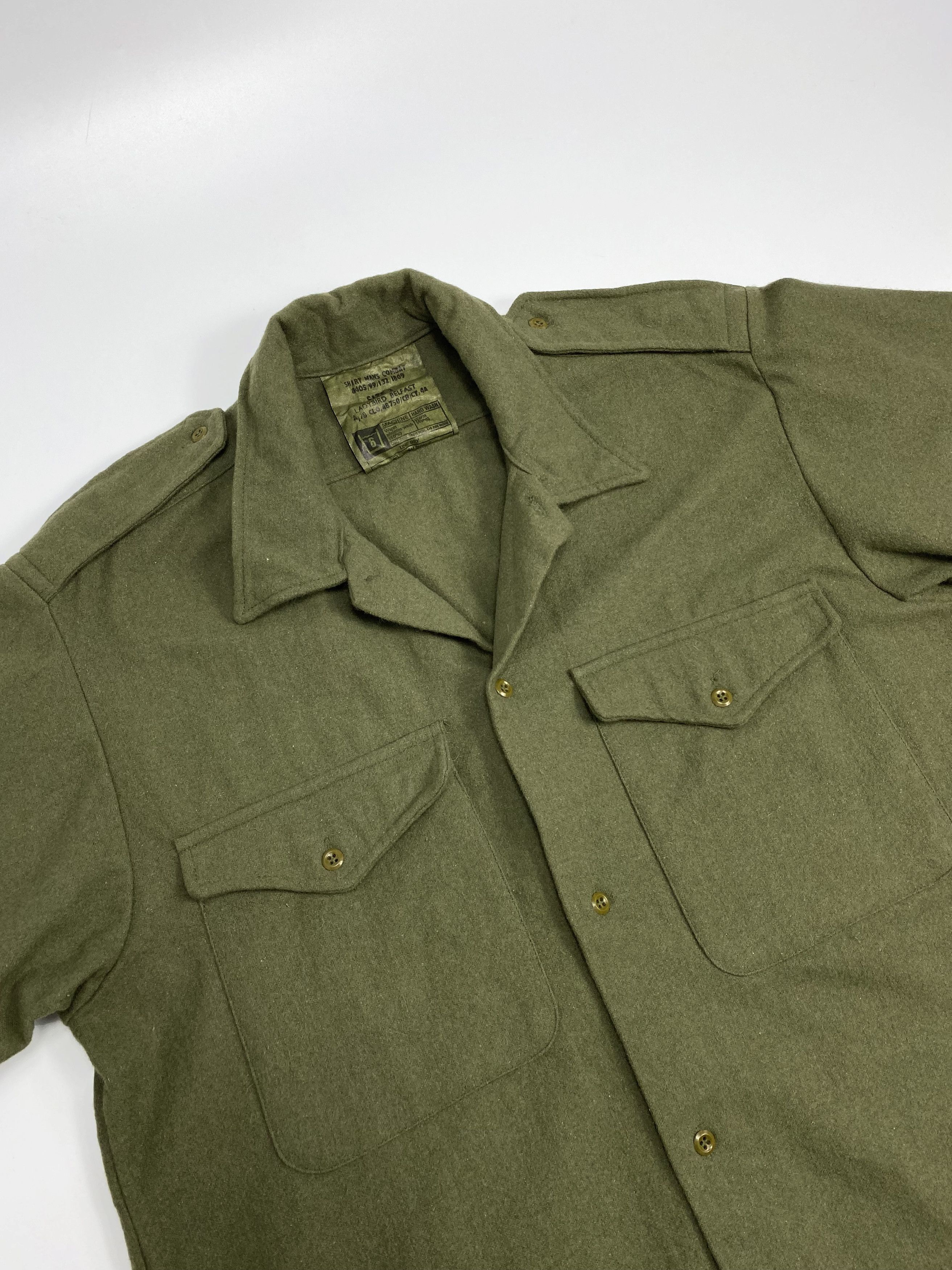 Vintage Ladybird Belfast 90s Vintage Irish Heavy Duty Wool Shirt Size US M / EU 48-50 / 2 - 2 Thumbnail