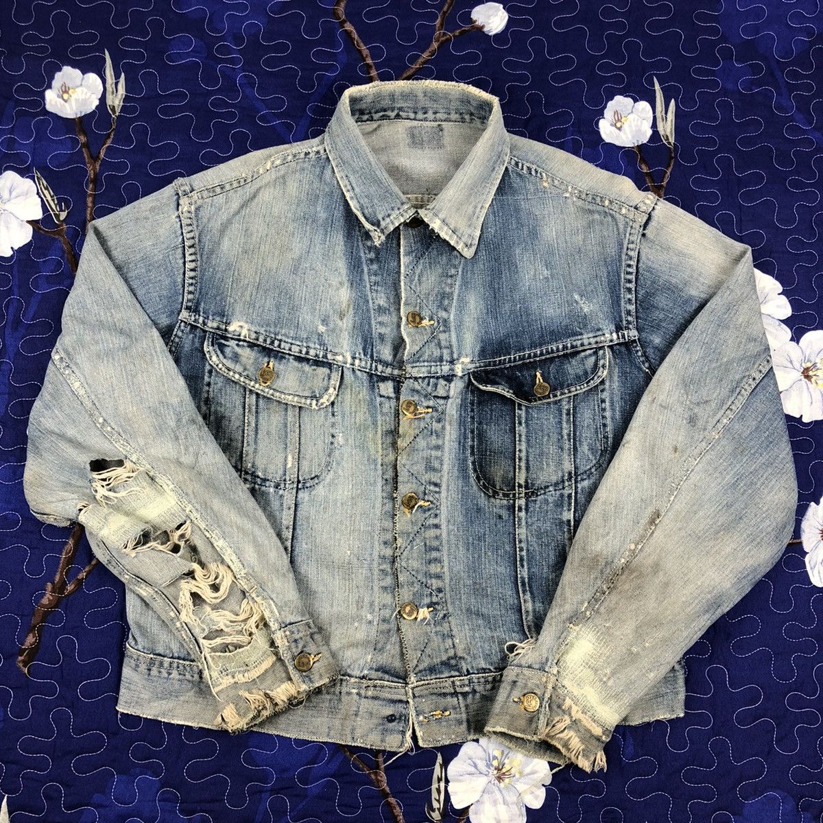 Vintage Lee Riders Distressed Destroyed denim jacket - Main Image