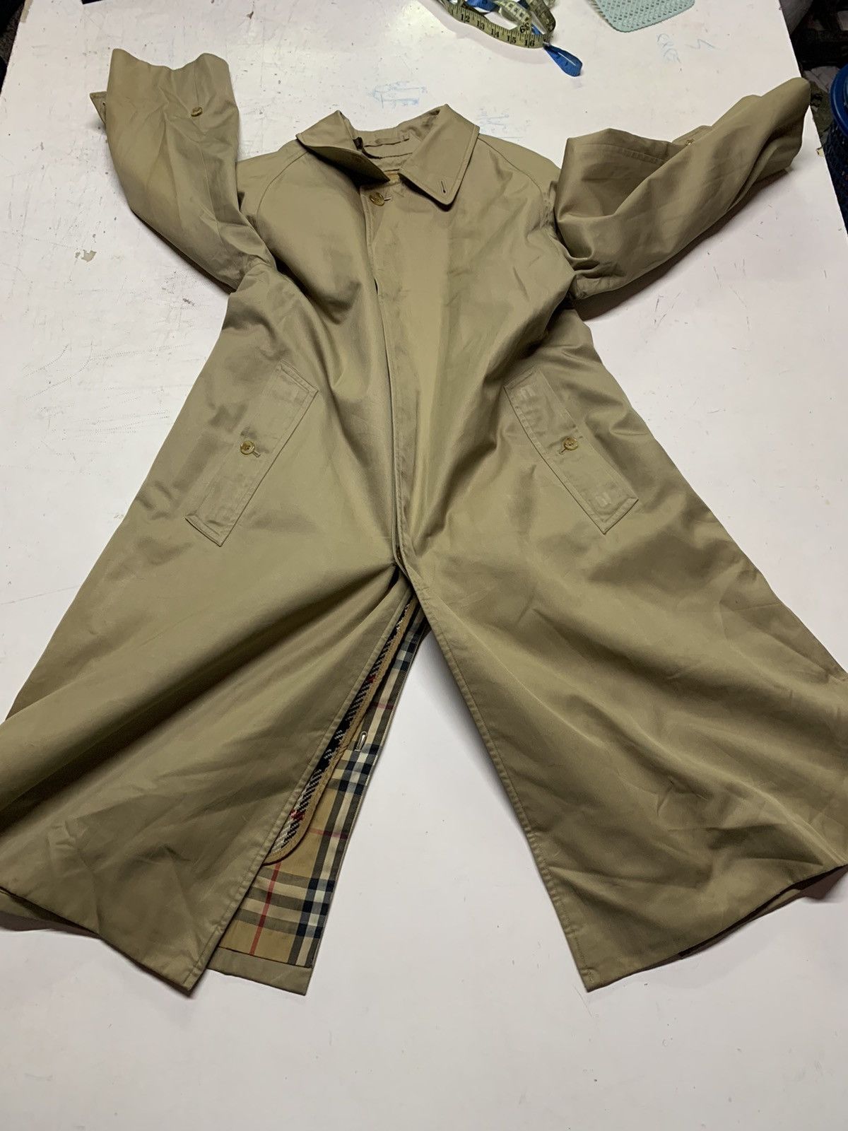 Burberry Vintage Burberry long trench coat Size US M / EU 48-50 / 2 - 8 Thumbnail