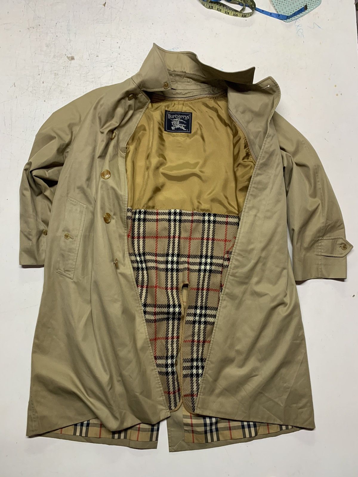 Burberry Vintage Burberry long trench coat Size US M / EU 48-50 / 2 - 16 Thumbnail