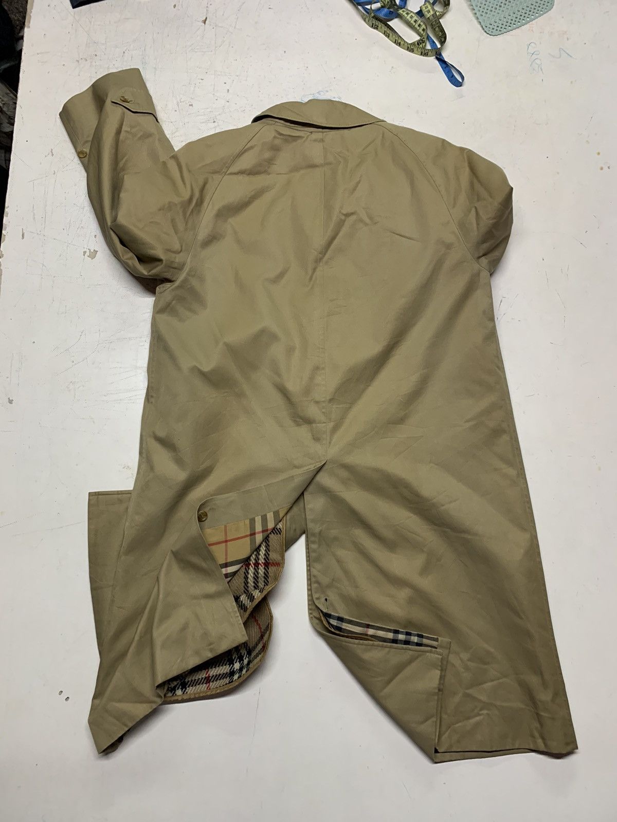 Burberry Vintage Burberry long trench coat Size US M / EU 48-50 / 2 - 5 Thumbnail