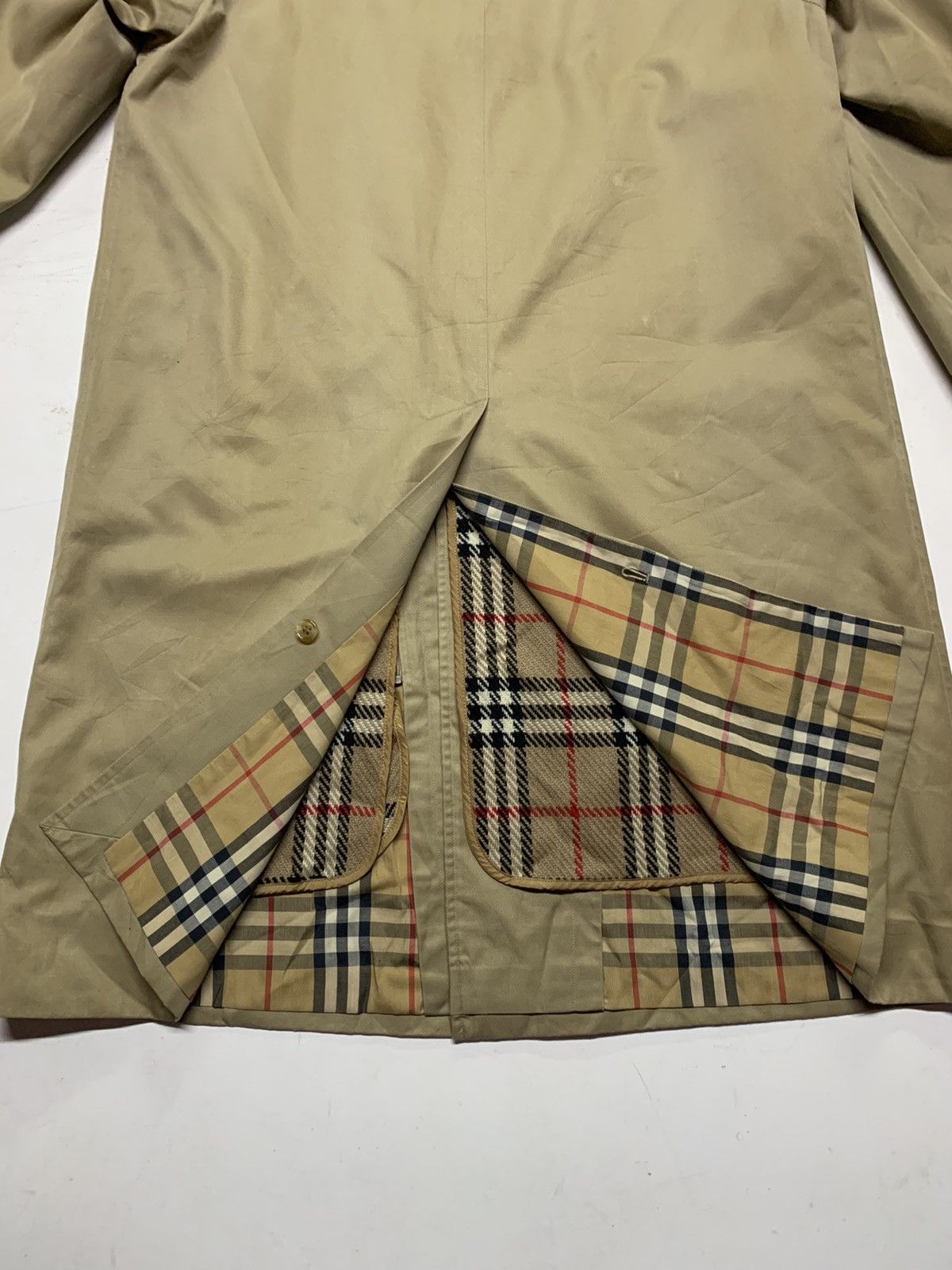 Burberry Vintage Burberry long trench coat Size US M / EU 48-50 / 2 - 7 Thumbnail