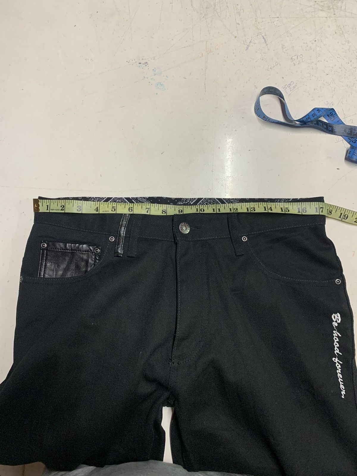 Designer Designed and engineered with ILL’S brand Size US 34 / EU 50 - 16 Thumbnail