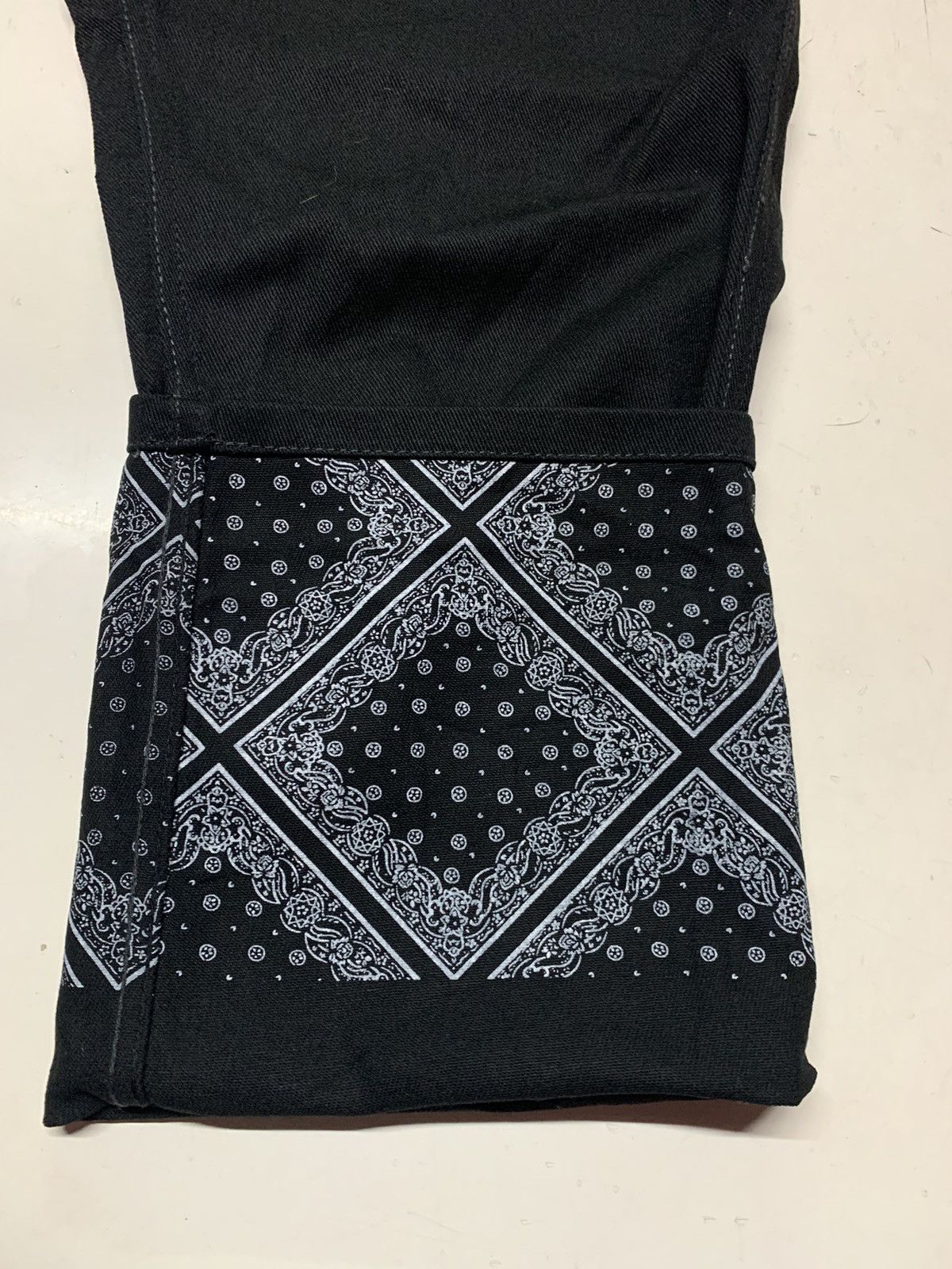 Designer Designed and engineered with ILL’S brand Size US 34 / EU 50 - 10 Thumbnail