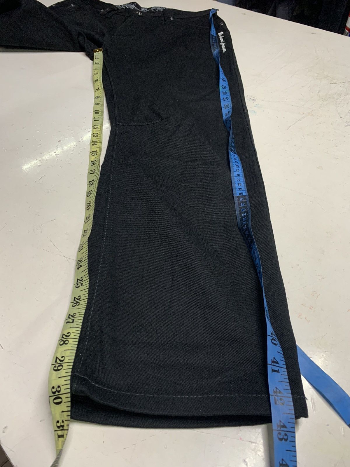 Designer Designed and engineered with ILL’S brand Size US 34 / EU 50 - 17 Thumbnail