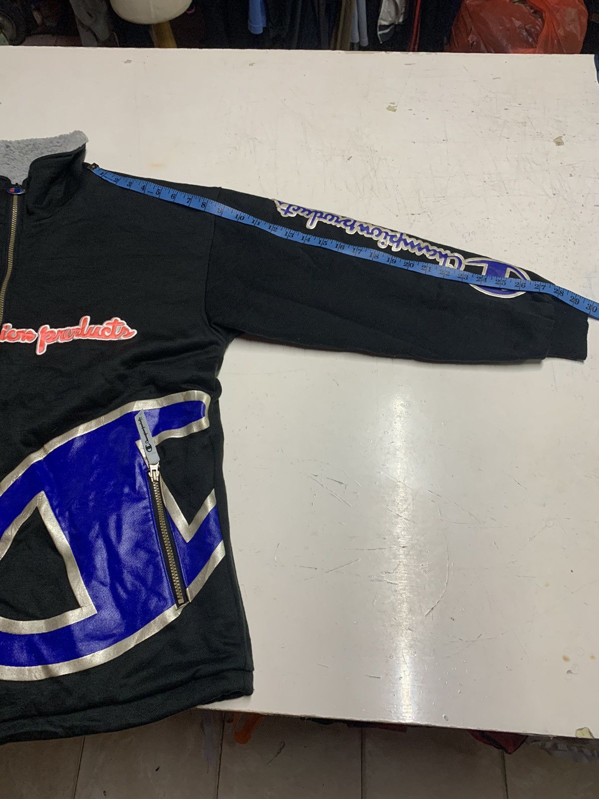 Champion Champions products big logo Size US L / EU 52-54 / 3 - 18 Thumbnail