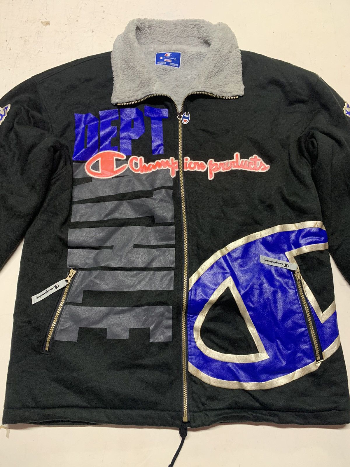 Champion Champions products big logo Size US L / EU 52-54 / 3 - 5 Thumbnail