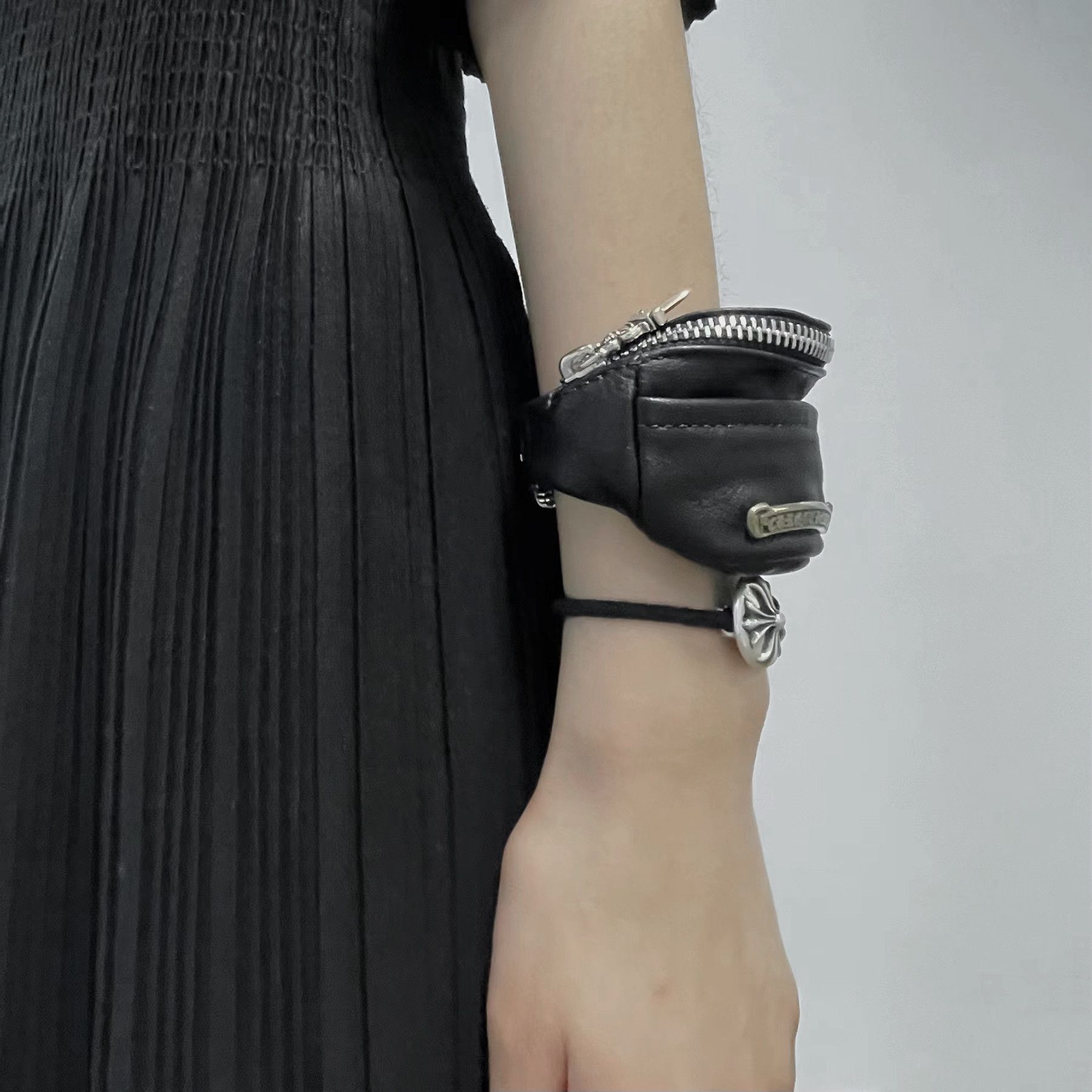 Chrome Hearts Chrome Hearts Scroll Logo Mini1500 Wrist Bag Size ONE SIZE - 7 Thumbnail