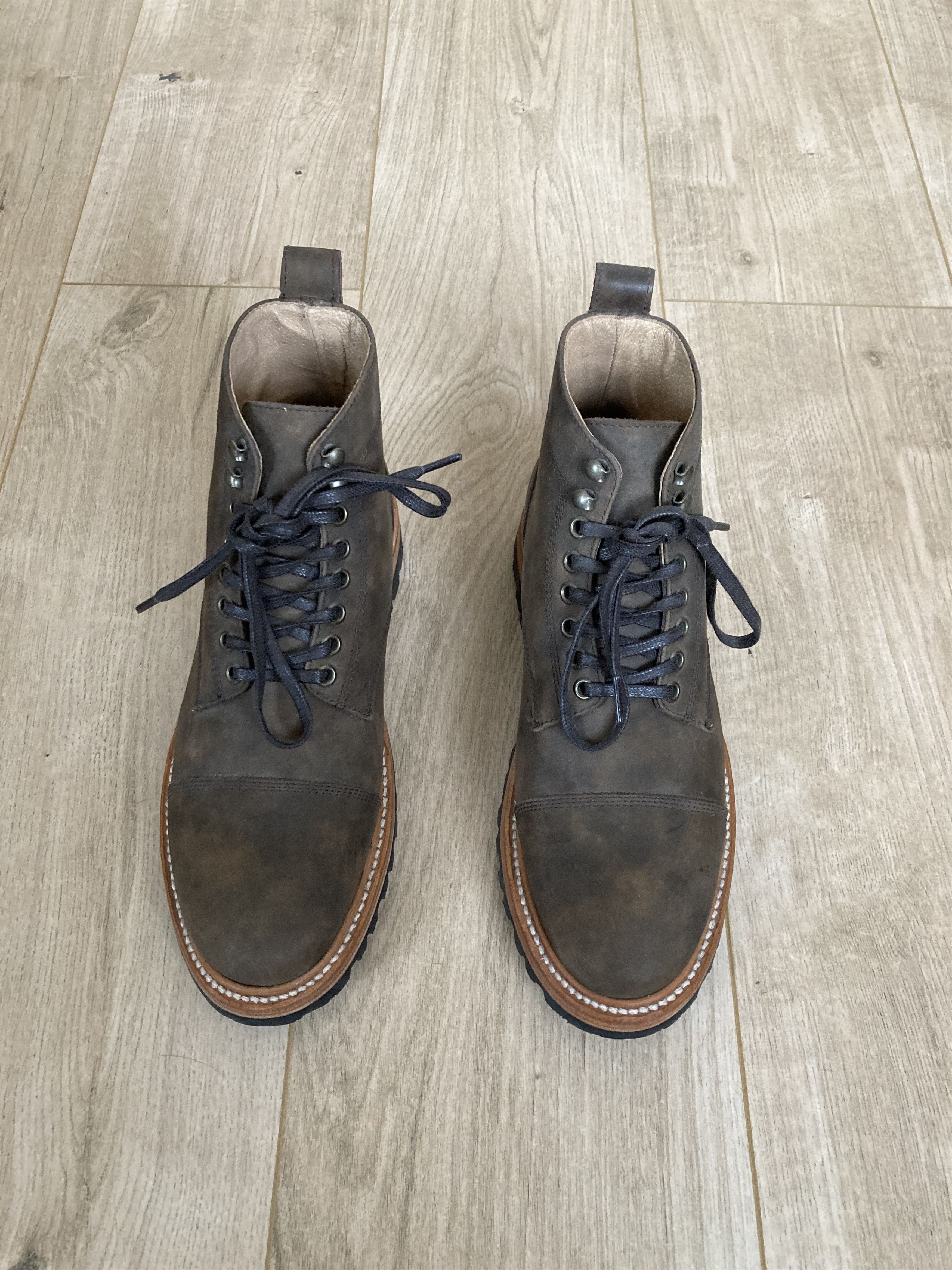Taylor Stitch The Ranch Boot Mens 8 Redwood Waxed Suede Chelsea Preppy Outdoor Taylor Stitch Ranch Boot in Whiskey Cordovan | GearMoose main image 2