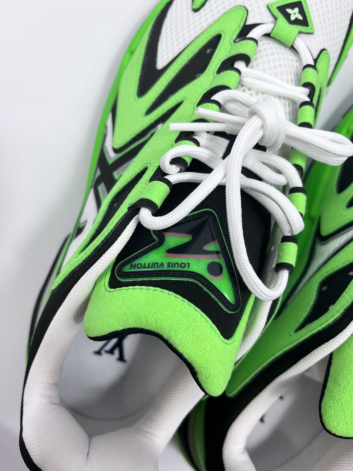 Louis Vuitton VIRGIL ABLOH GREEN TATIC SNEAKERS Size US 10 / EU 43 - 13 Thumbnail