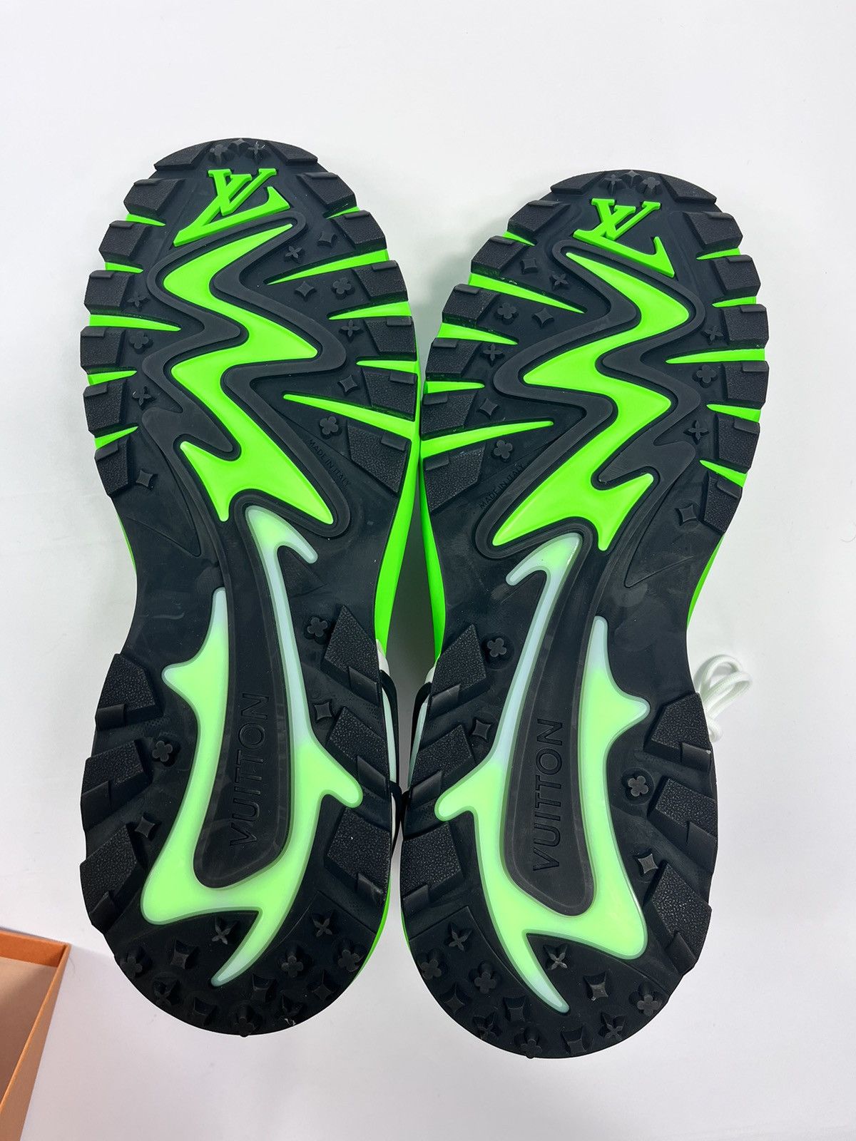 Louis Vuitton VIRGIL ABLOH GREEN TATIC SNEAKERS Size US 10 / EU 43 - 7 Thumbnail