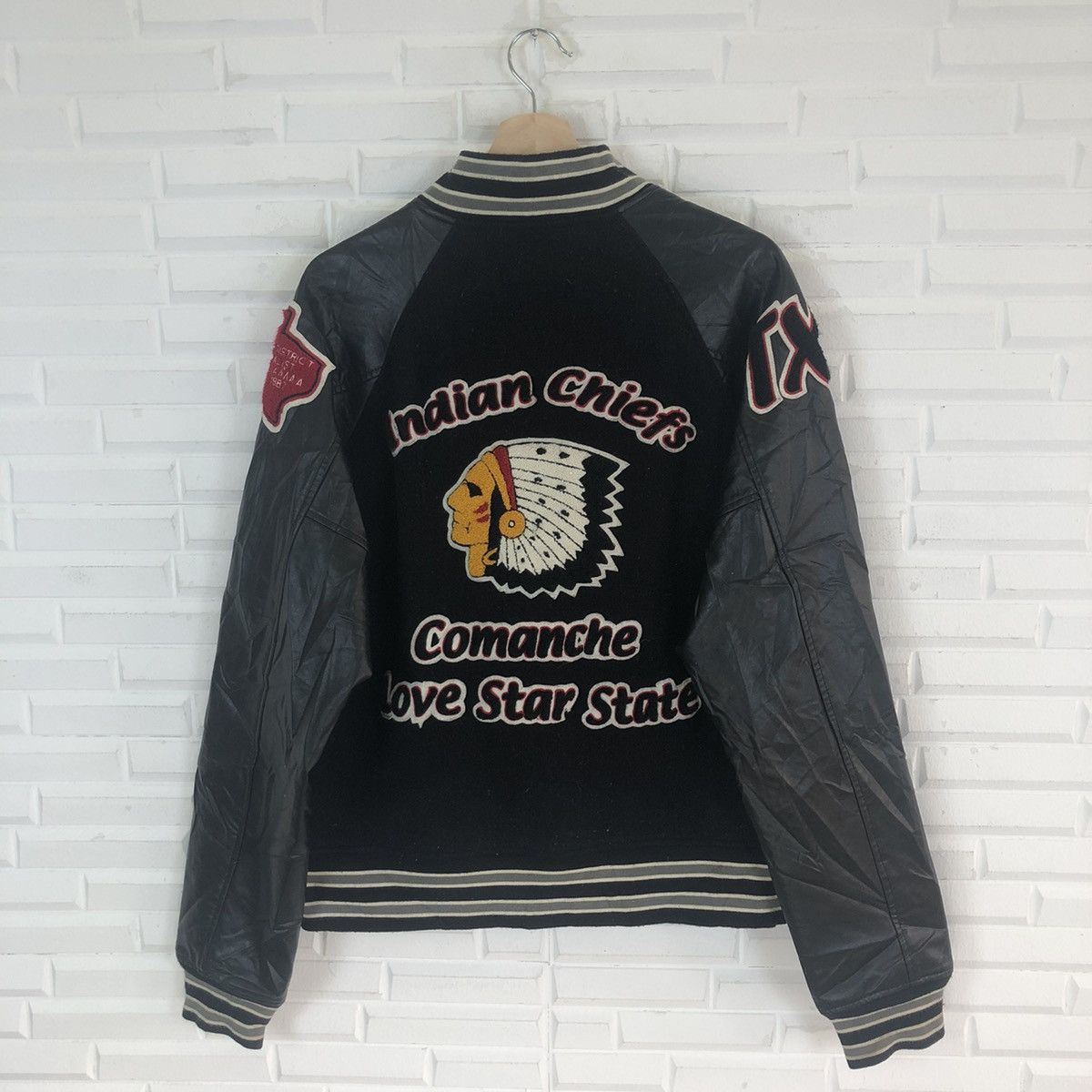 Vintage INDIAN CHIEFS COMANCHE VARSITY JACKET Size US M / EU 48-50 / 2 - 6 Thumbnail