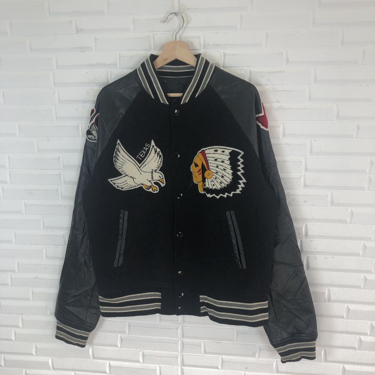 Vintage INDIAN CHIEFS COMANCHE VARSITY JACKET Size US M / EU 48-50 / 2 - 4 Thumbnail