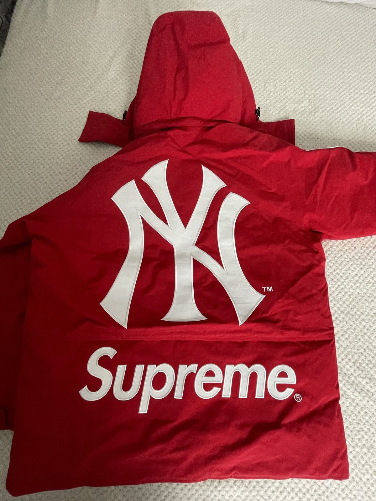 Supreme Supreme New York Yankees GORE-TEX 700-Fill Down