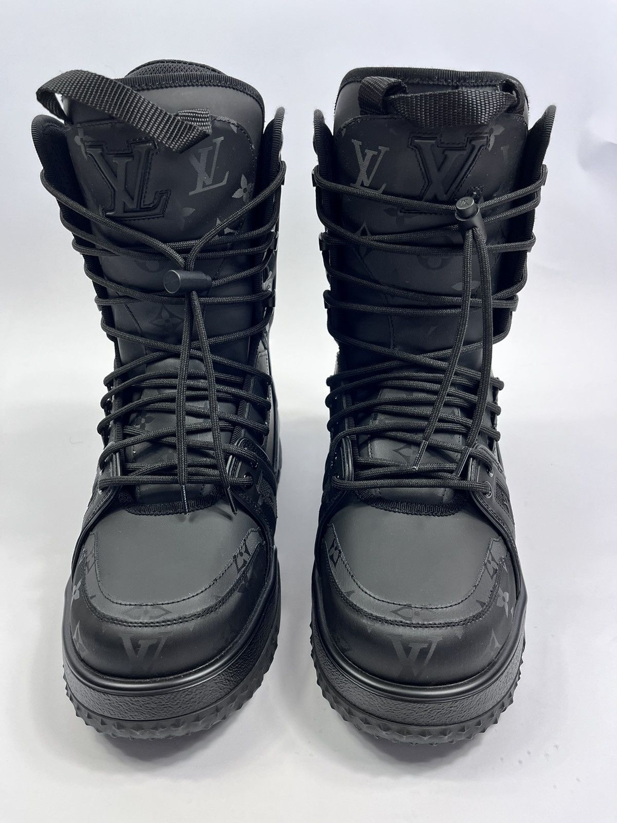 Louis Vuitton LOUIS VUITTON 1AAS83 TRIPLE BLACK SNOW BOOTS TRAINERS RARE Size US 8 / EU 41 - 14 Thumbnail