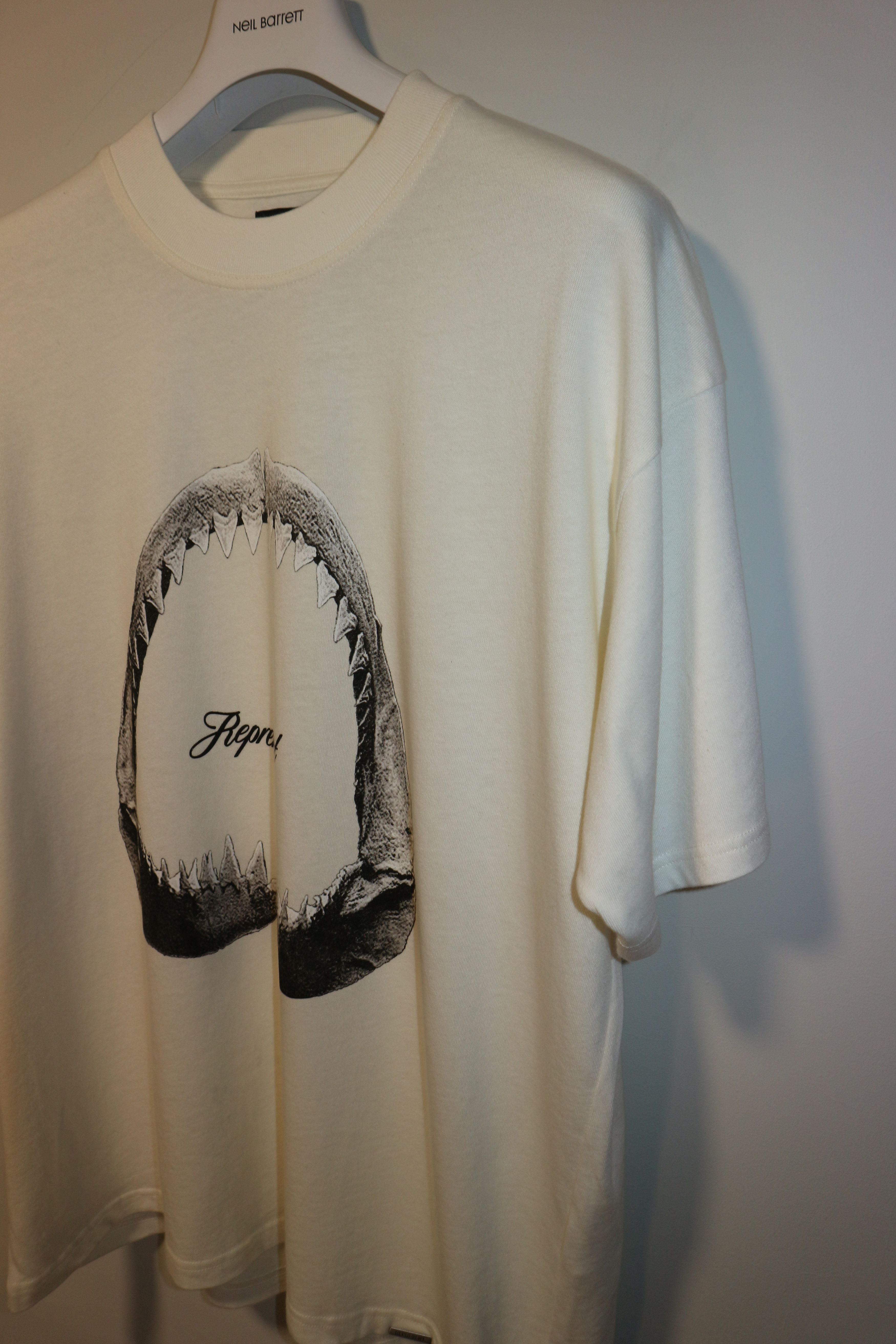Represent Clo. Shark jaws print t-shirt Size US M / EU 48-50 / 2 - 4 Thumbnail