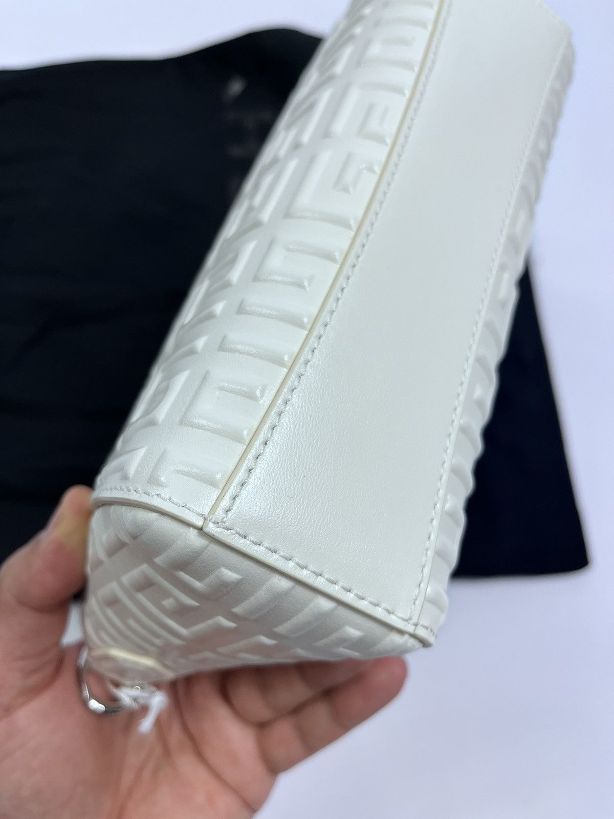 Givenchy GIVENCHY ANTIGONA XS EMBOSSED LEATHER SHOULDER BAG Size ONE SIZE - 7 Thumbnail