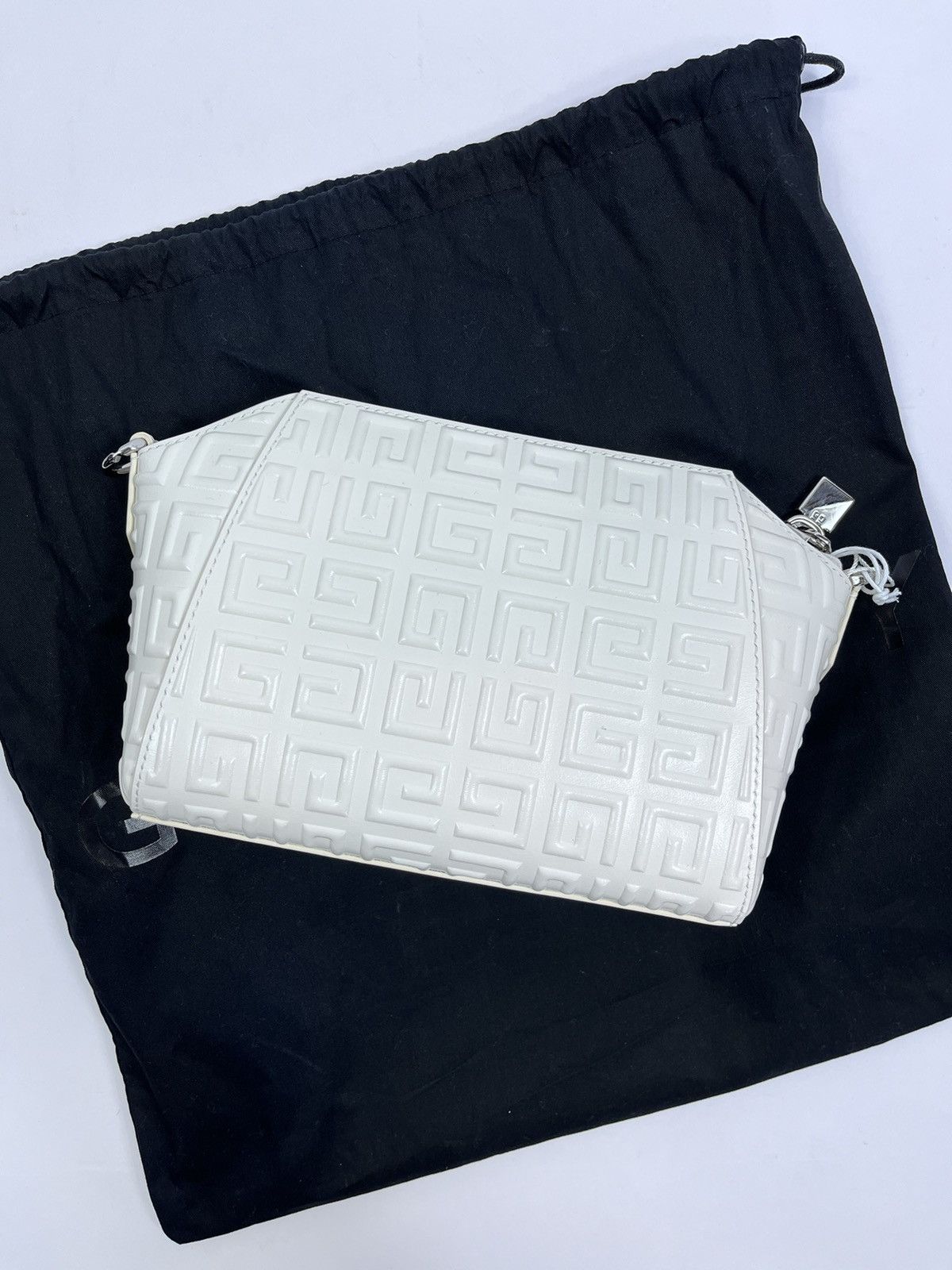 Givenchy GIVENCHY ANTIGONA XS EMBOSSED LEATHER SHOULDER BAG Size ONE SIZE - 3 Thumbnail