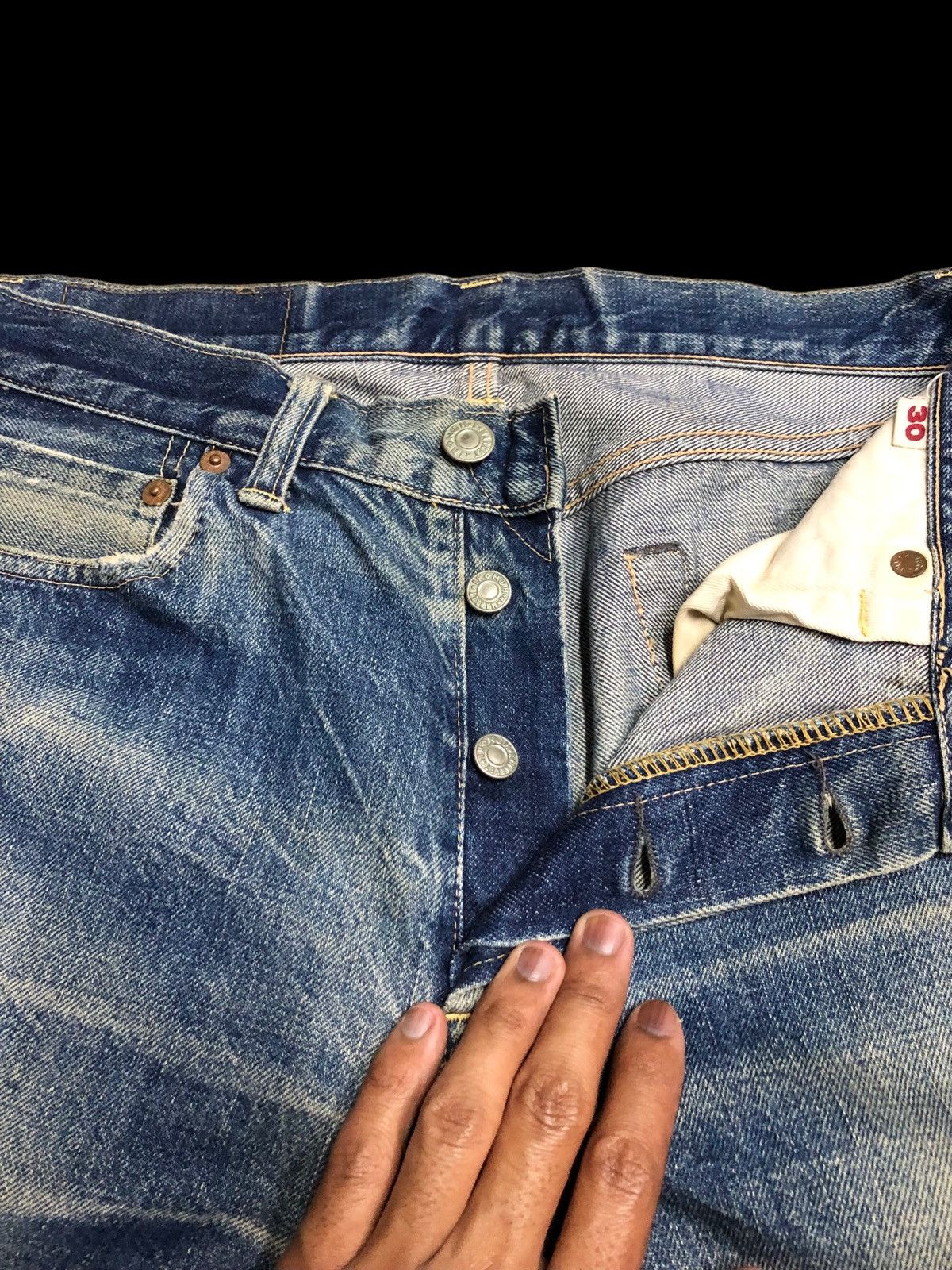 Japanese Brand HR MARKET WASHED BLUE SELVEDGE DISTRESSED JEANS Size US 29 - 13 Thumbnail