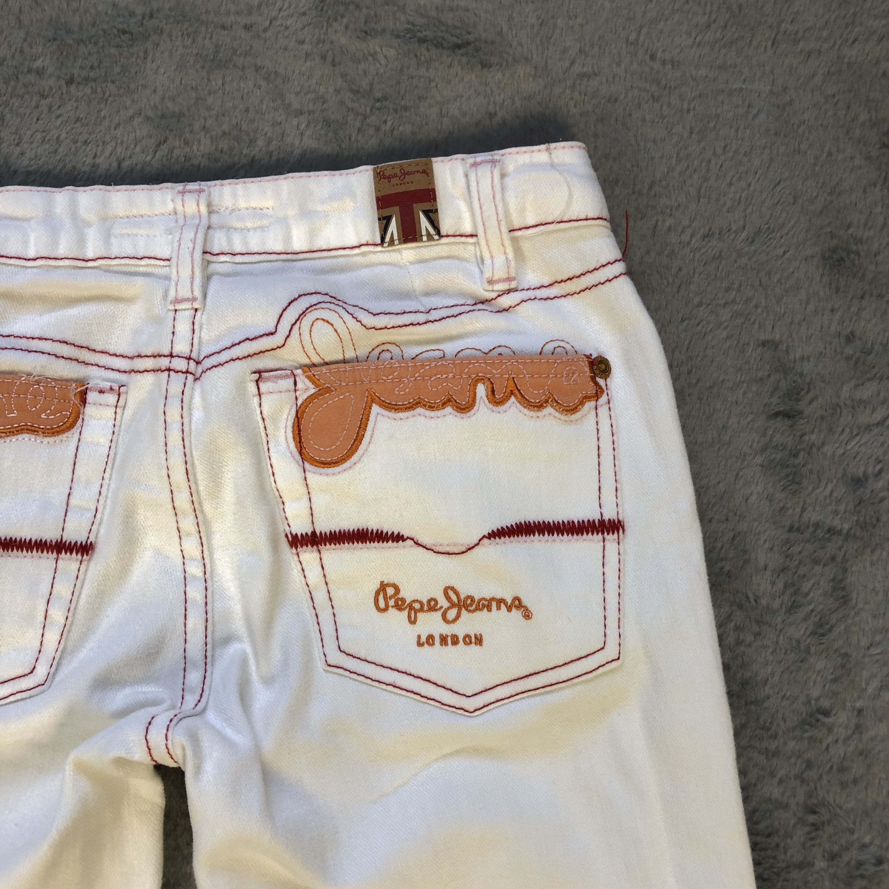 Japanese Brand FLARE PEPE JEANS LONDON WHITE JEANS #5979-216 Size 24" / US 00 / IT 34 - 19 Thumbnail