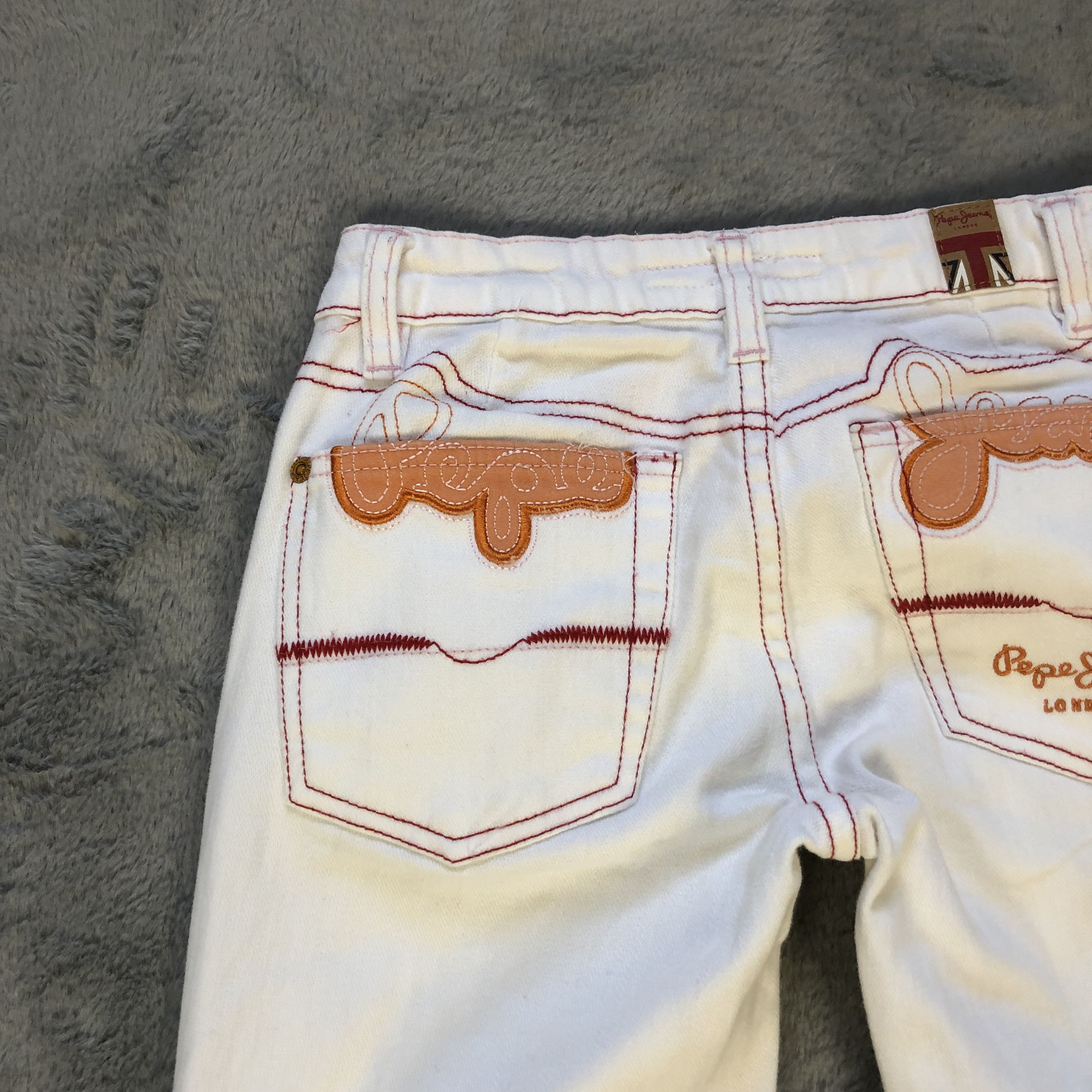 Japanese Brand FLARE PEPE JEANS LONDON WHITE JEANS #5979-216 Size 24" / US 00 / IT 34 - 18 Thumbnail