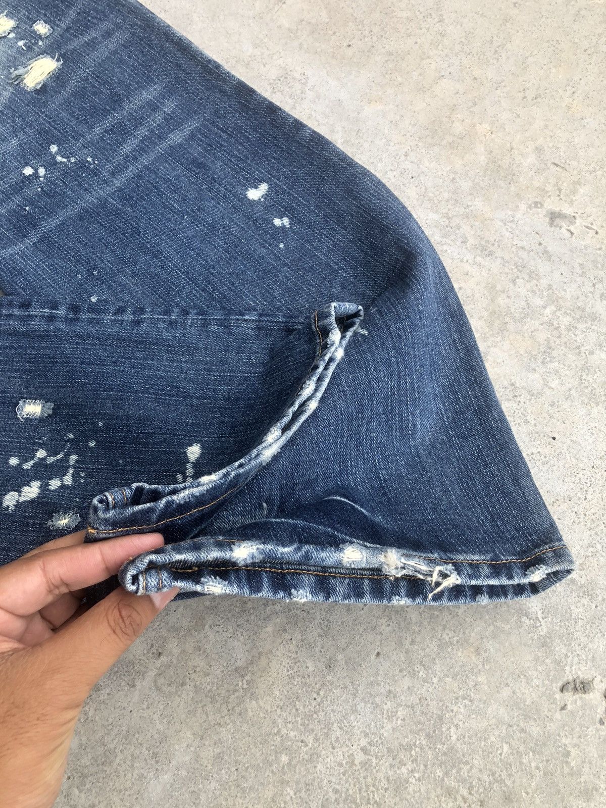 Who Decides War Rare Exhibitionist ttu Distressed Jeans Ripped Size US 33 - 13 Thumbnail