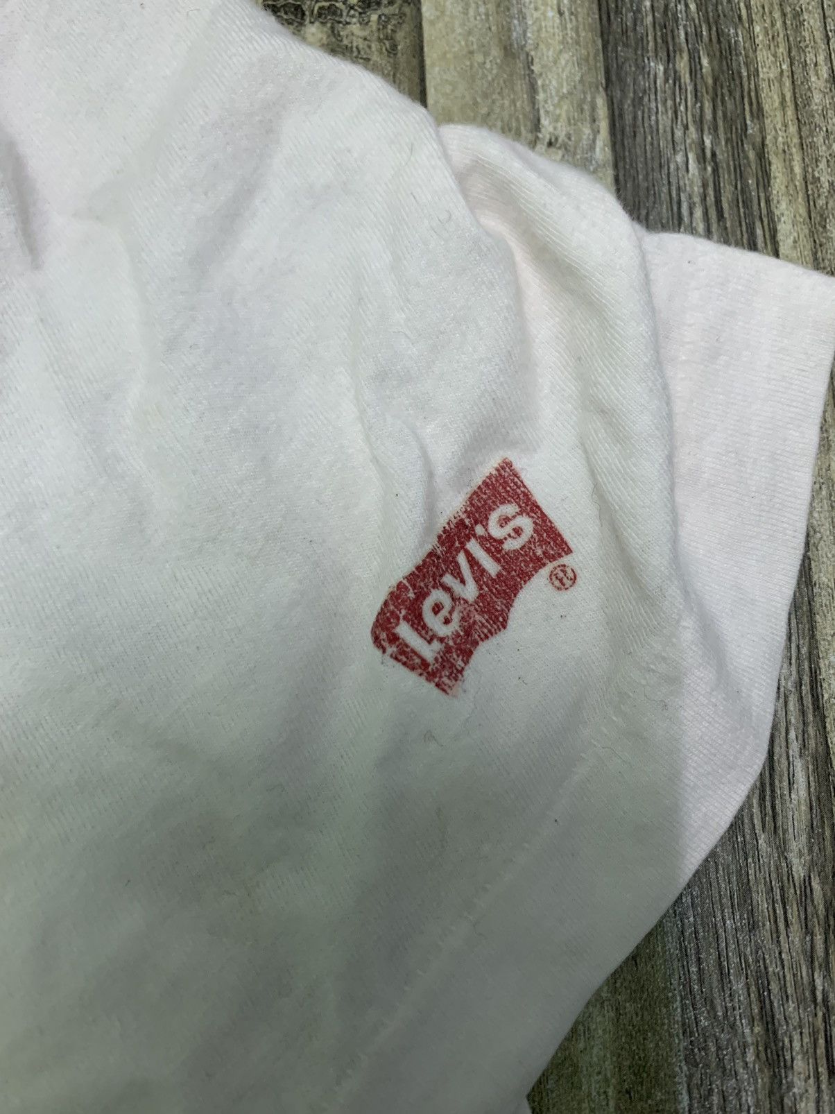 Levi's × Levi's Vintage Clothing × Vintage Nice Plain Vintage Levi’s T Shirt Size US L / EU 52-54 / 3 - 3 Thumbnail