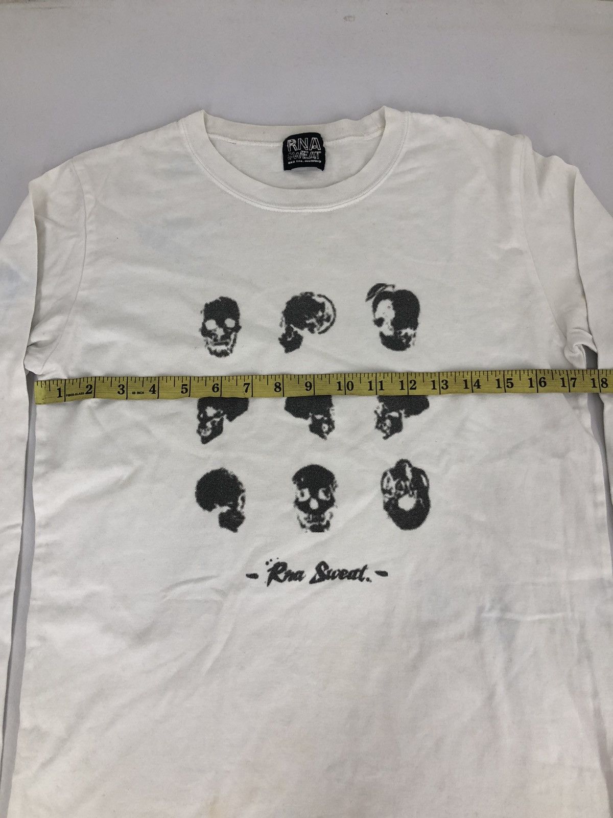 Japanese Brand Vintage RNA Sweat Inc Skull Logo Japanese Fashion Brand Tee Size US S / EU 44-46 / 1 - 7 Thumbnail