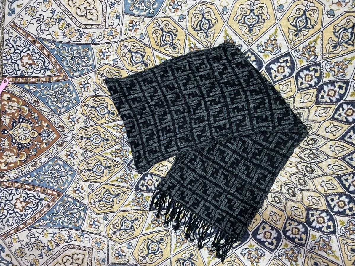 Fendi Fendi Scarf / Muffler / Neckwear Size ONE SIZE - 2 Thumbnail