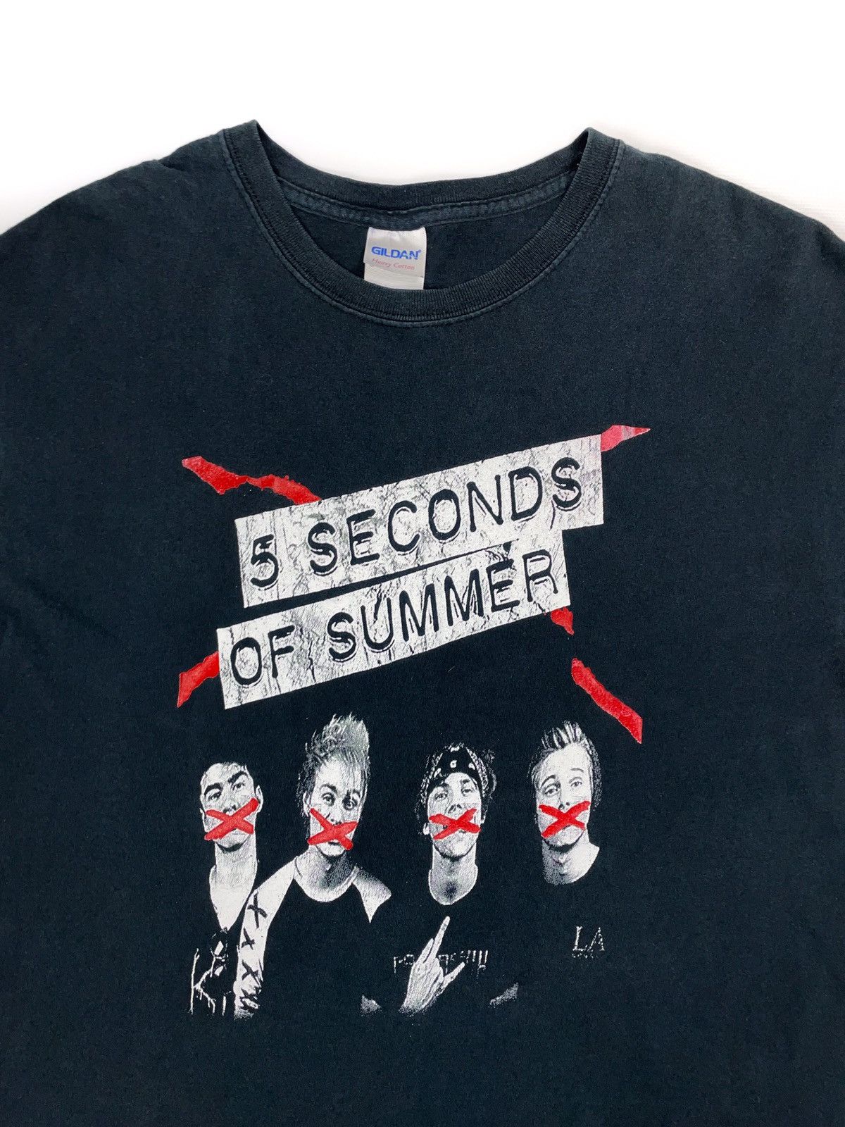 Band Tees Vintage 5 Seconds of Summer Black Faded T-Shirt GCS020 Size US L / EU 52-54 / 3 - 2 Thumbnail