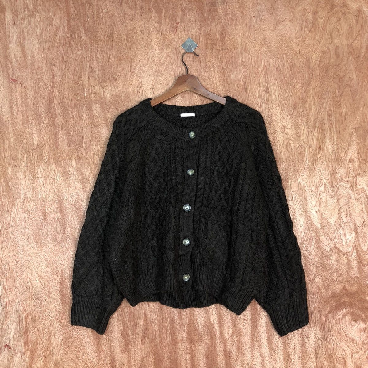 Aran Isles Knitwear DL GU Japan cardigan aran isle cable Knitwear #H144 Size US M / EU 48-50 / 2 - 1 Thumbnail