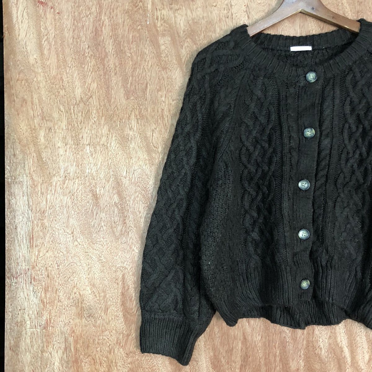 Aran Isles Knitwear DL GU Japan cardigan aran isle cable Knitwear #H144 Size US M / EU 48-50 / 2 - 7 Thumbnail