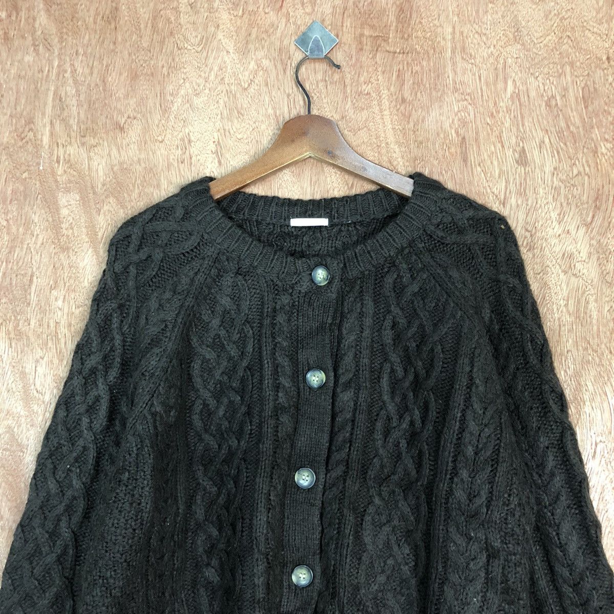 Aran Isles Knitwear DL GU Japan cardigan aran isle cable Knitwear #H144 Size US M / EU 48-50 / 2 - 9 Thumbnail