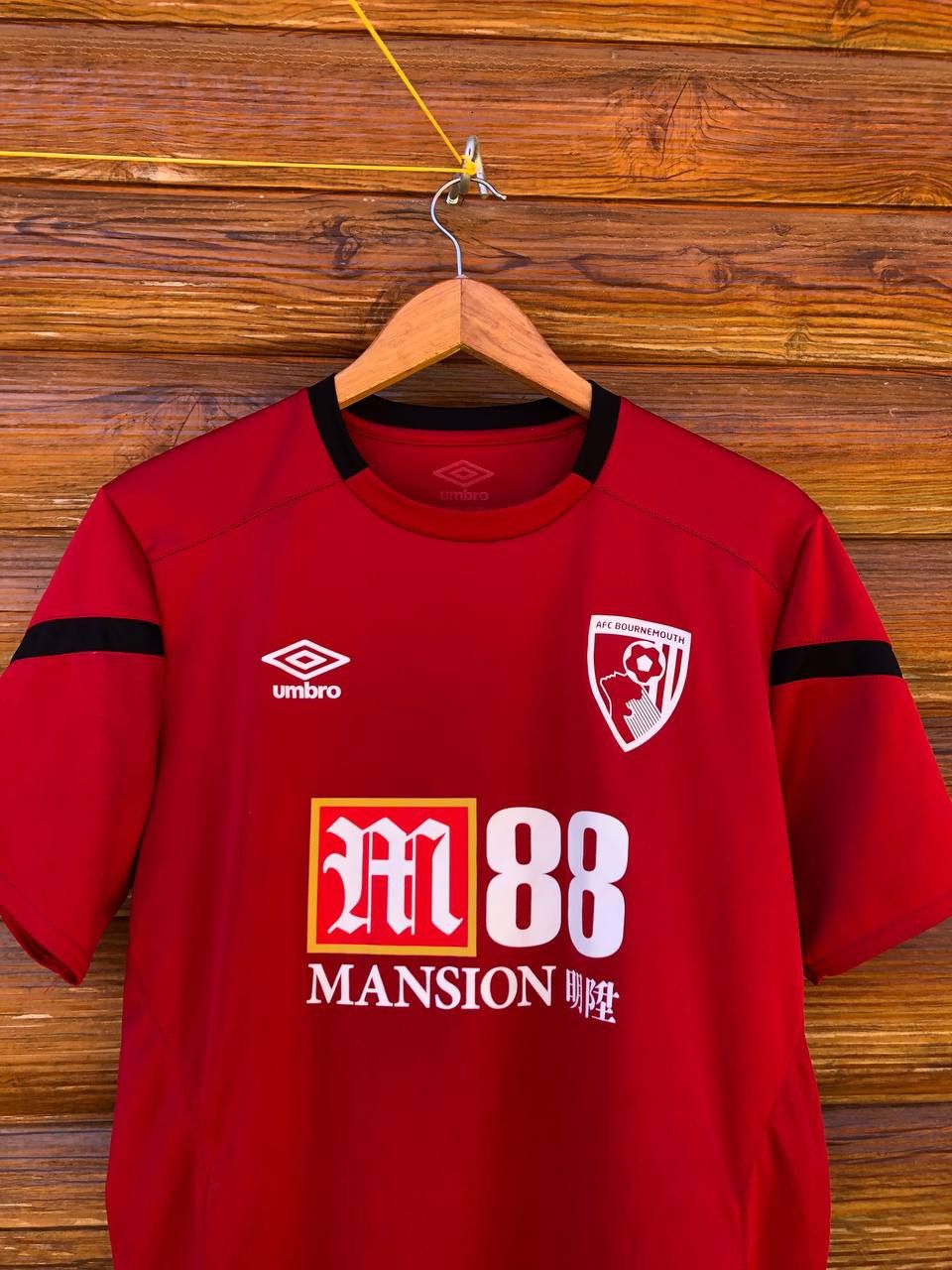 Umbro Umbro AFC Bournemouth Home Football Shirt Soccer Jersey Size US L / EU 52-54 / 3 - 2 Thumbnail