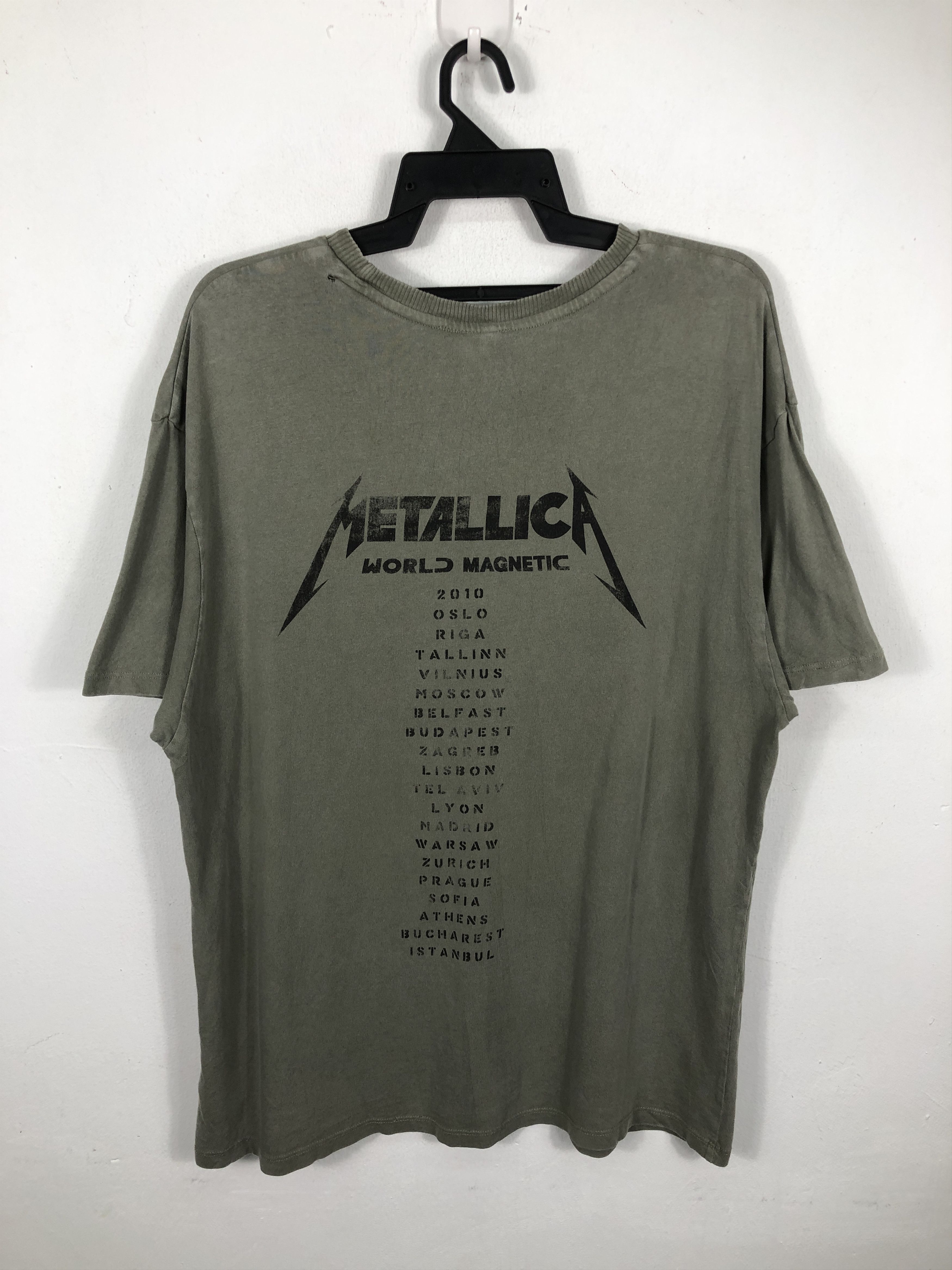 Band Tees Metallica World Magnetic Tour 2010 by H&M T-Shirt Size US L / EU 52-54 / 3 - 3 Thumbnail