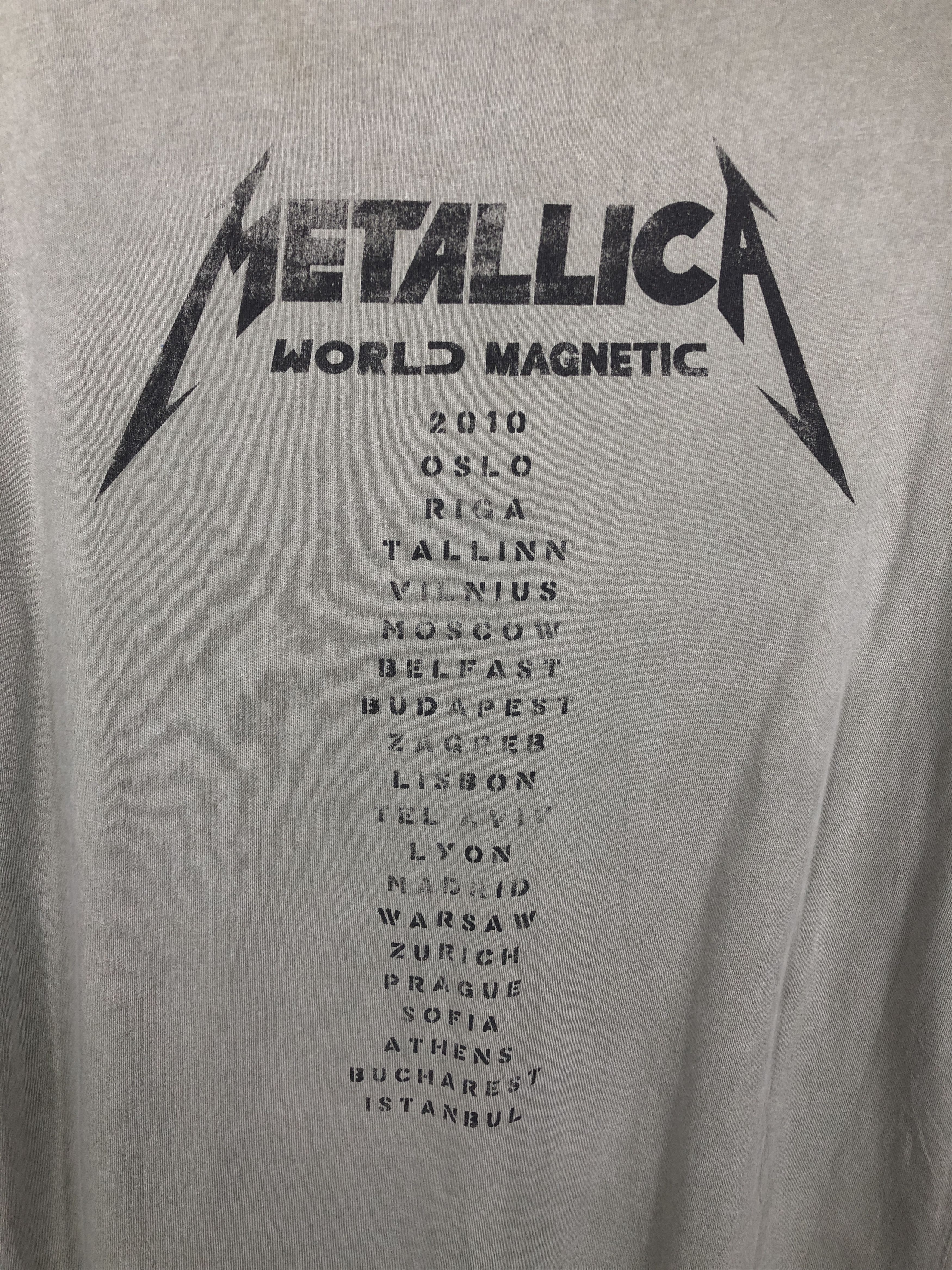 Band Tees Metallica World Magnetic Tour 2010 by H&M T-Shirt Size US L / EU 52-54 / 3 - 5 Thumbnail