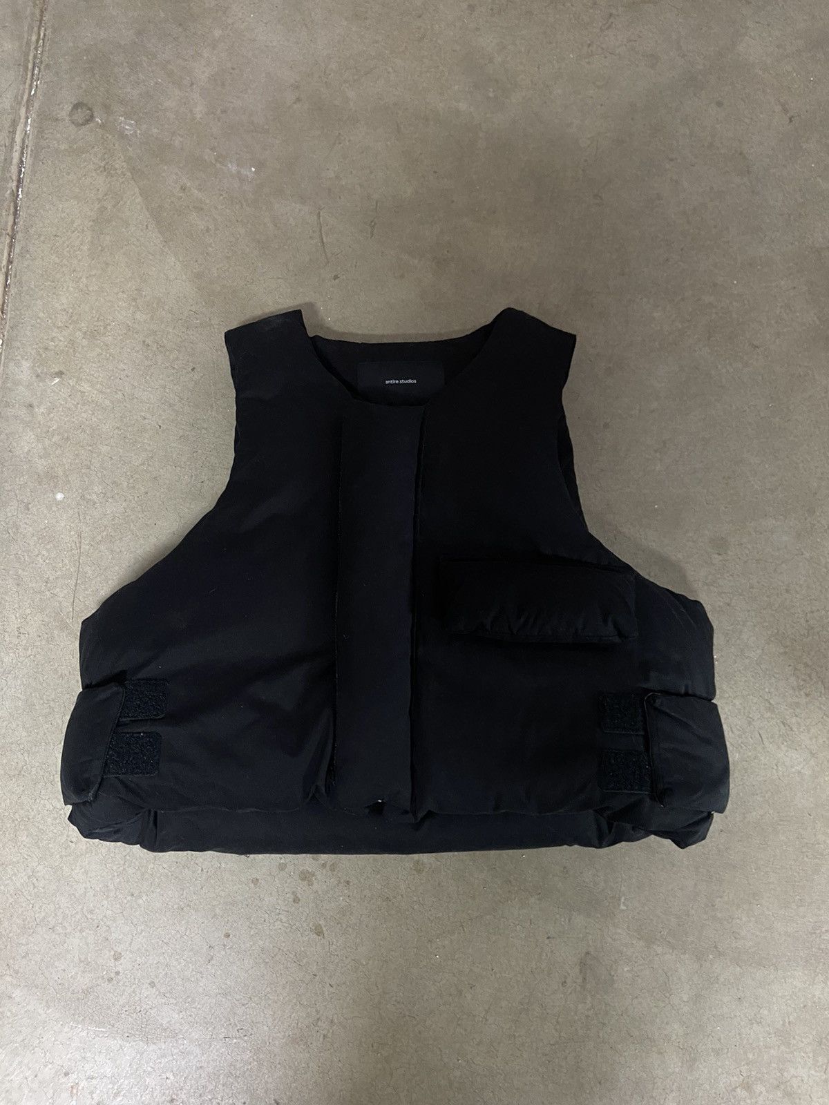 Pillow Down Vest in Black - Entire Studios