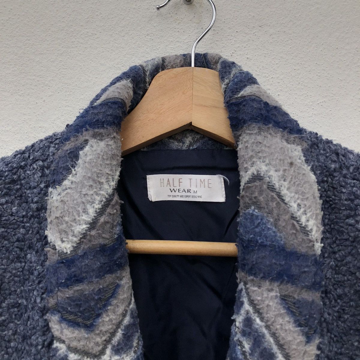 Japanese Brand RARE PRINTED FLEECE AZTEC DESIGN HALF TIME WEAR Size US M / EU 48-50 / 2 - 7 Thumbnail