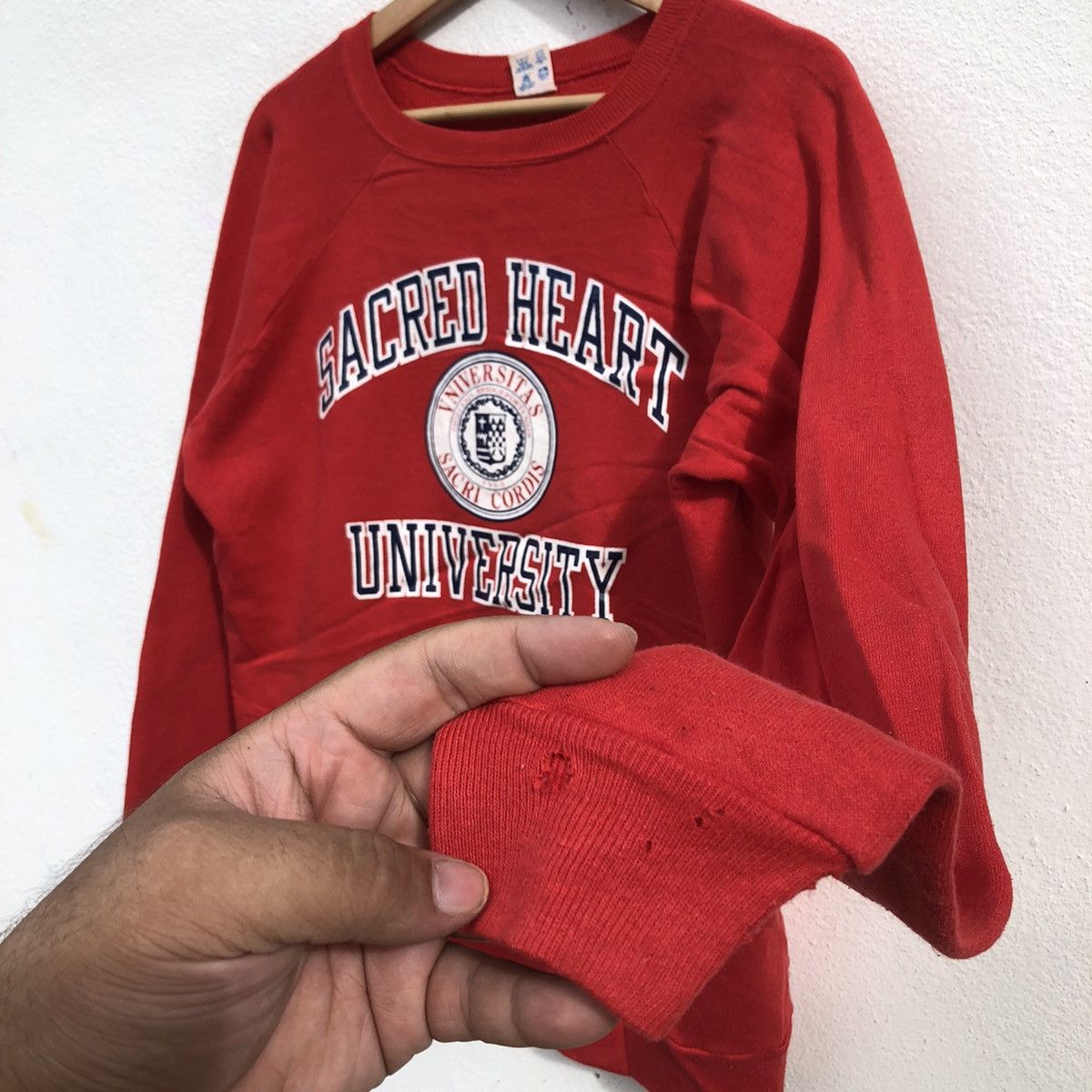 Japanese Brand VINTAGE CHAMPION BIG LOGO CREWNECK SACRED HEART UNIVERSITY Size US M / EU 48-50 / 2 - 5 Thumbnail