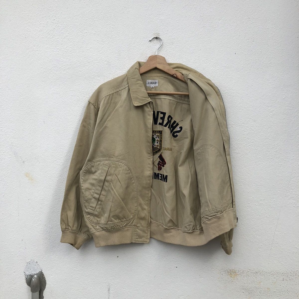 Japanese Brand BOMBER JACKET BIG LOGO SHREVEPORT MEMBERS D GRACE COMPANY Size US M / EU 48-50 / 2 - 9 Thumbnail