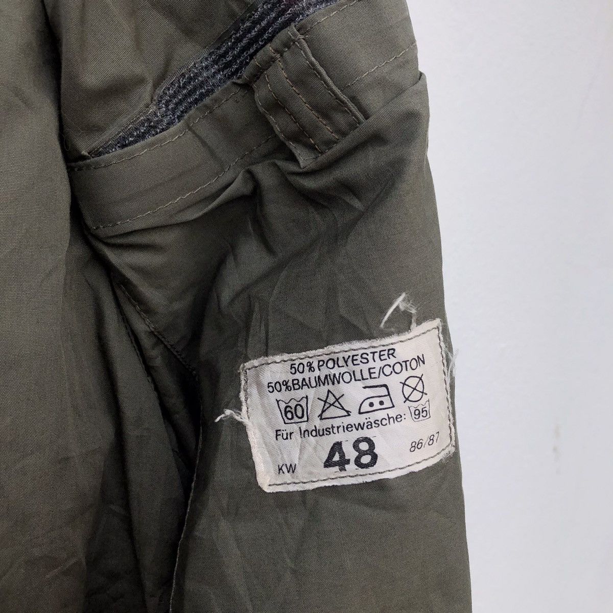 Vintage PARACHUTE MULTI POCKET JACKET MILITARY COLLECTIONS US ISSUE Size US M / EU 48-50 / 2 - 12 Thumbnail