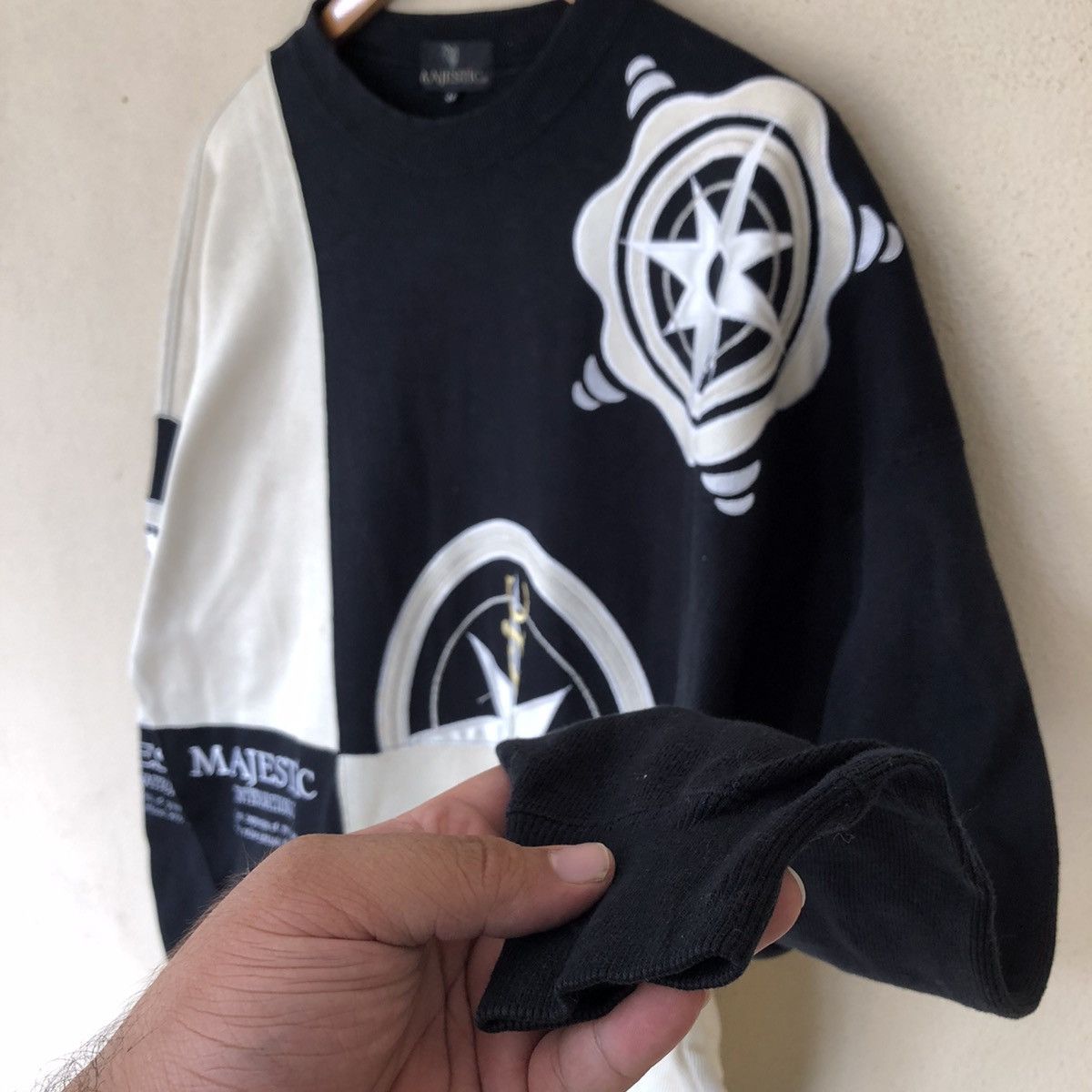 Japanese Brand VINTAGE MAJESTIC EMBROIDERED BIG LOGO SWEATSHIRT Size US M / EU 48-50 / 2 - 7 Thumbnail