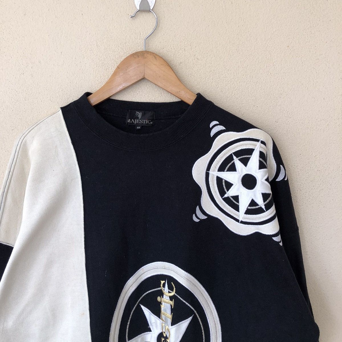 Japanese Brand VINTAGE MAJESTIC EMBROIDERED BIG LOGO SWEATSHIRT Size US M / EU 48-50 / 2 - 3 Thumbnail
