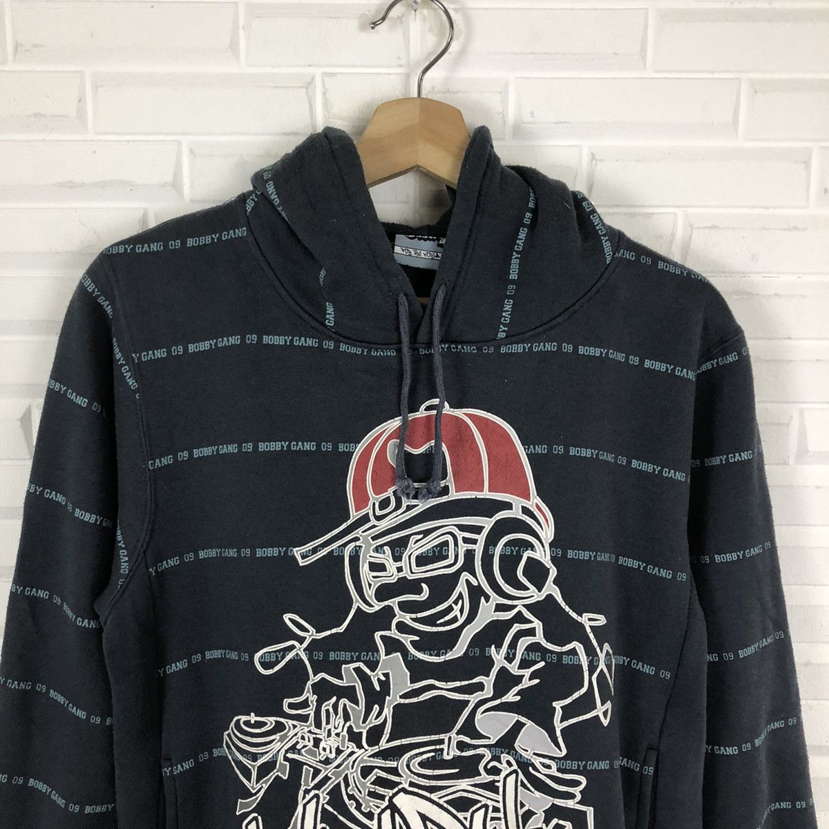 Japanese Brand BOBBY GANGS HOODIE SWEATER BIG LOGO SKATEBOARD STYLE Size US S / EU 44-46 / 1 - 4 Thumbnail